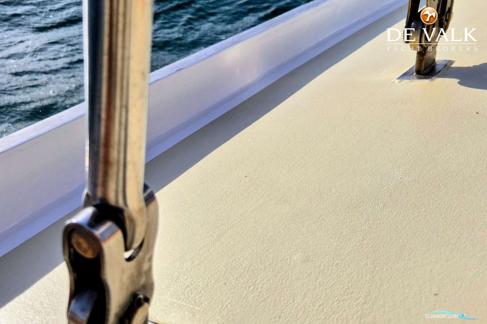 Brown Bluewater 49