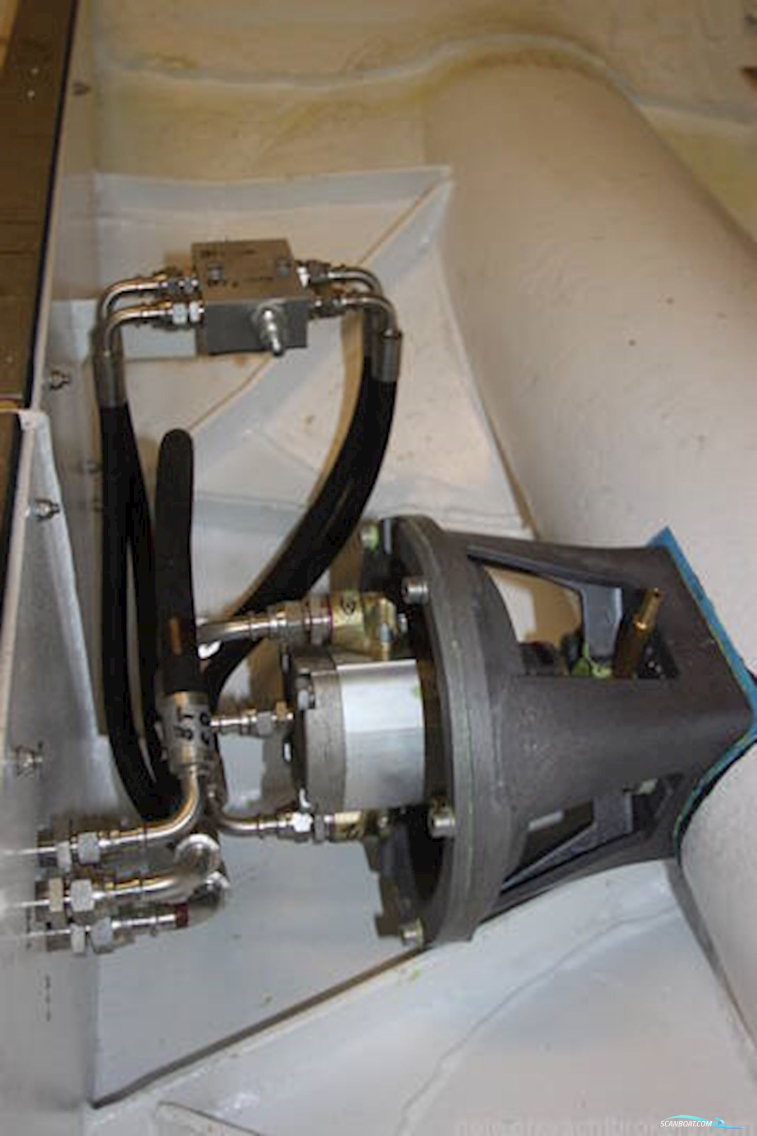 Bruce Roberts Custom Built Voyager 542 | 54ft