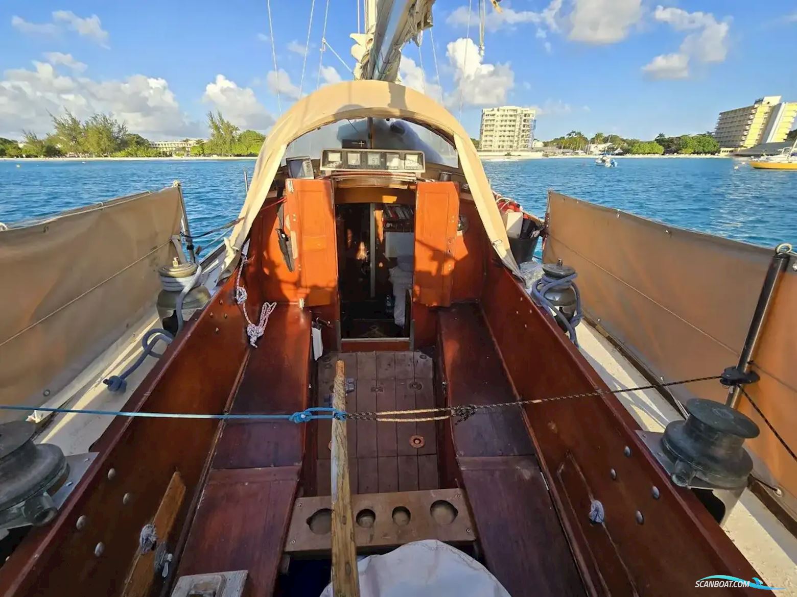 Camper & Nicholson 36