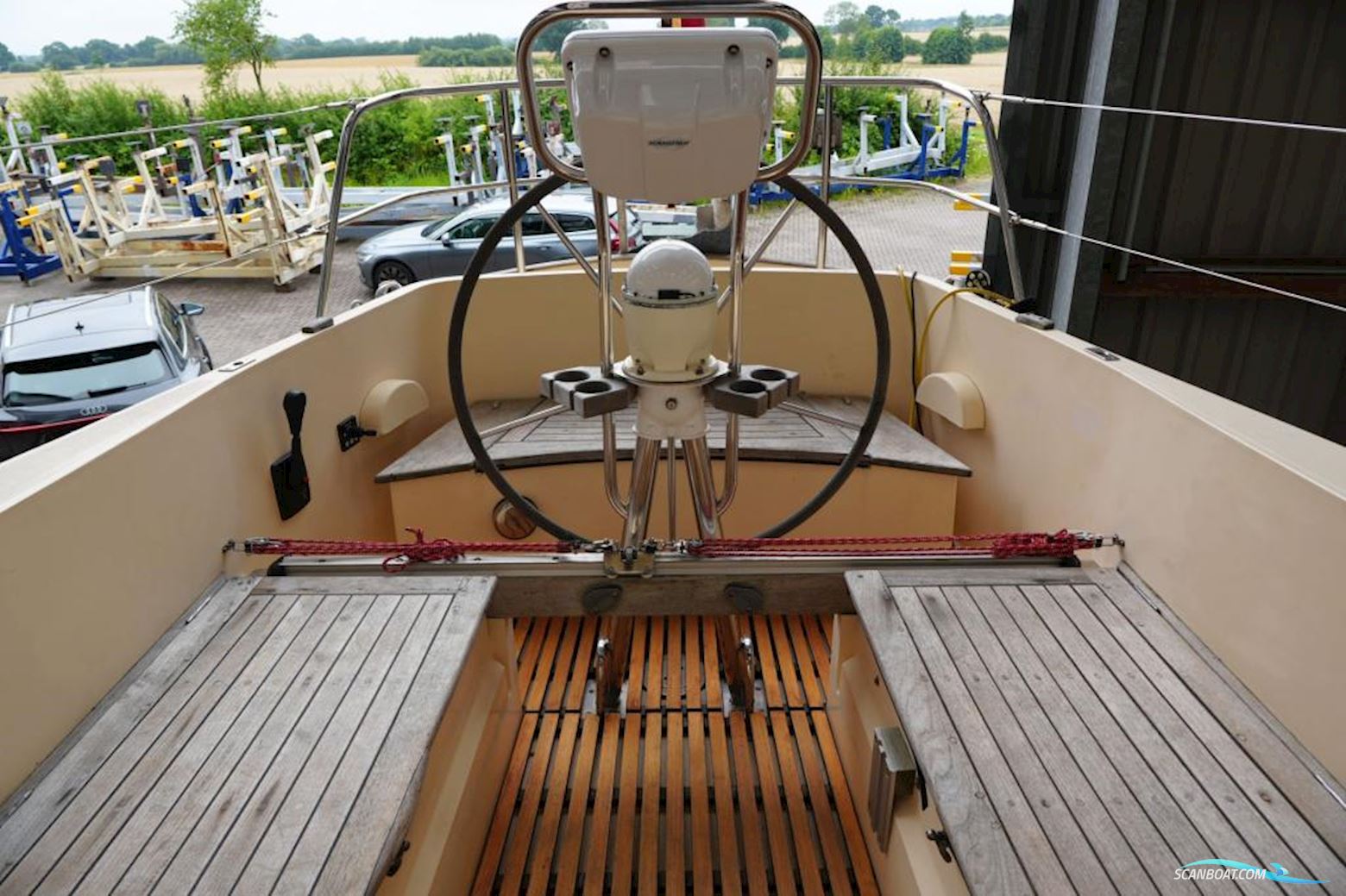 Camper & Nicholsons 35