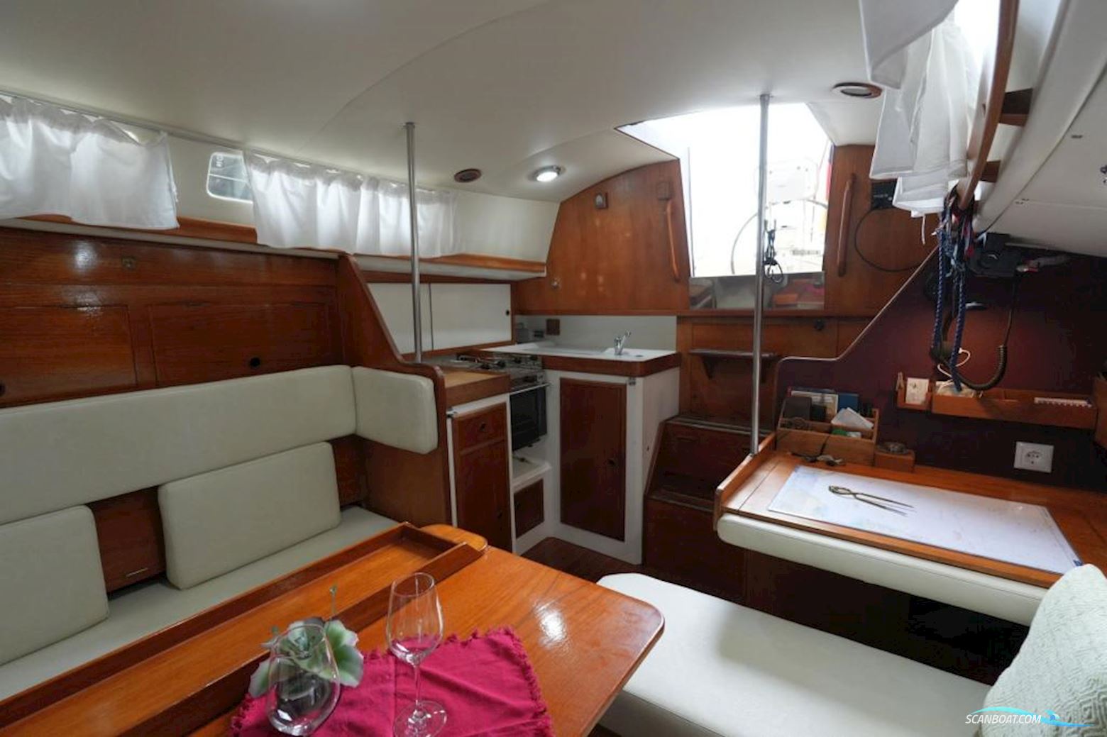 Camper & Nicholsons 35