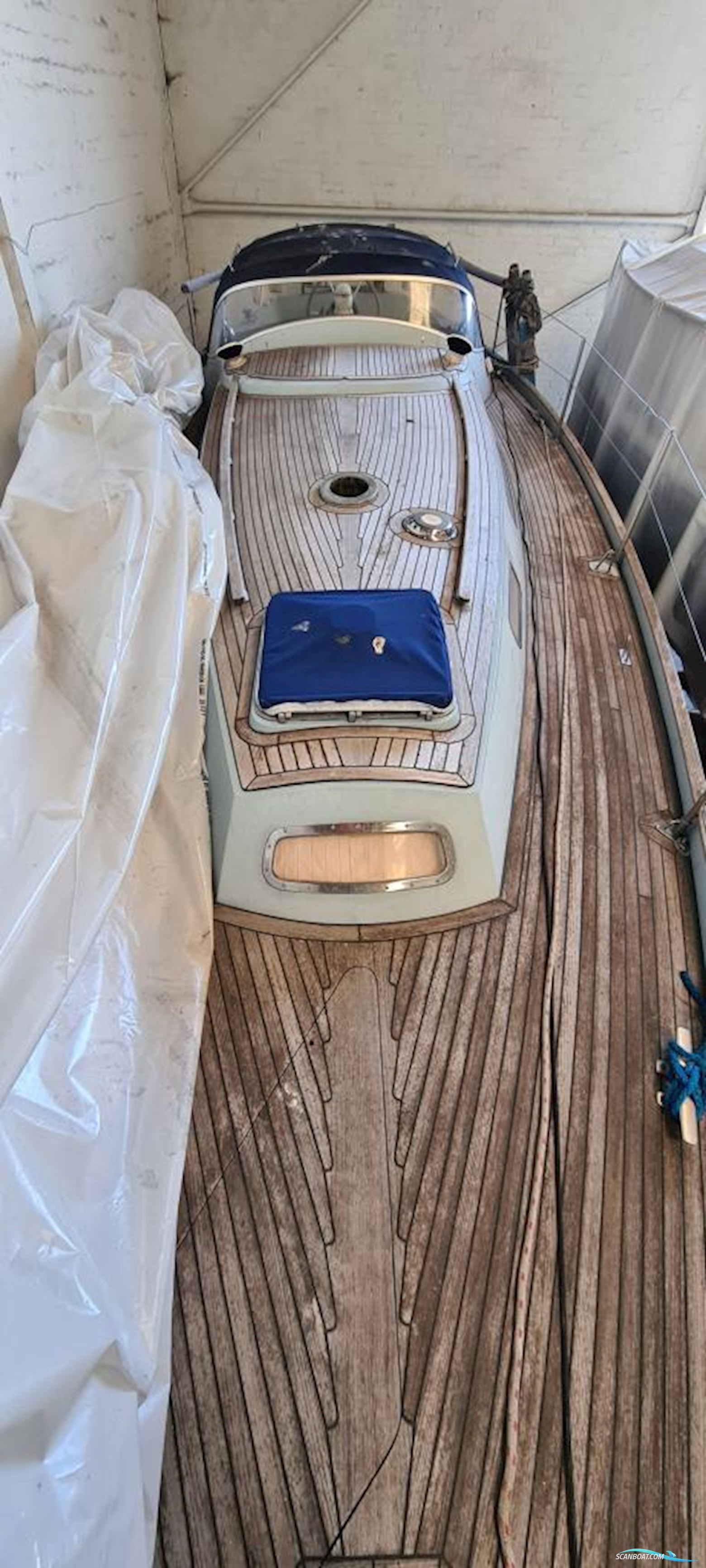 Camper & Nicholsons 35