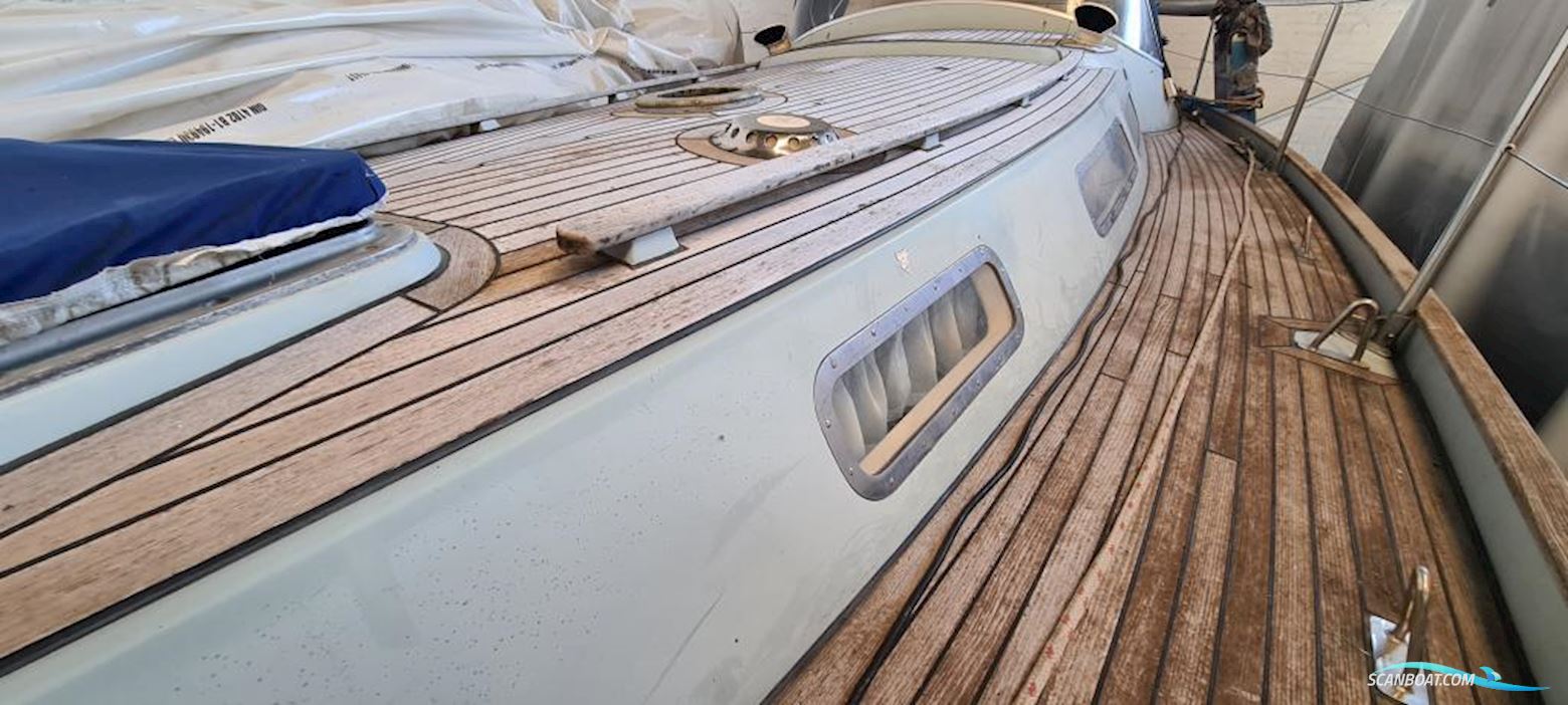Camper & Nicholsons 35