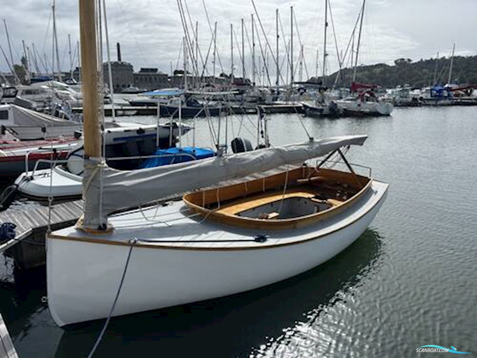 Cat Boat 16 Segelbåt 2015, med Torqeedo 1003 motor, England