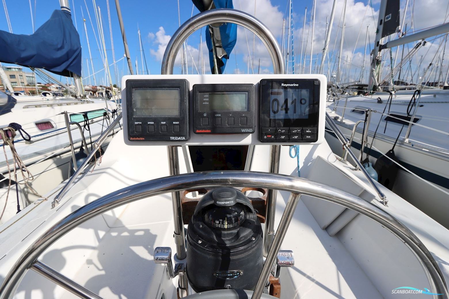 Catalina 270