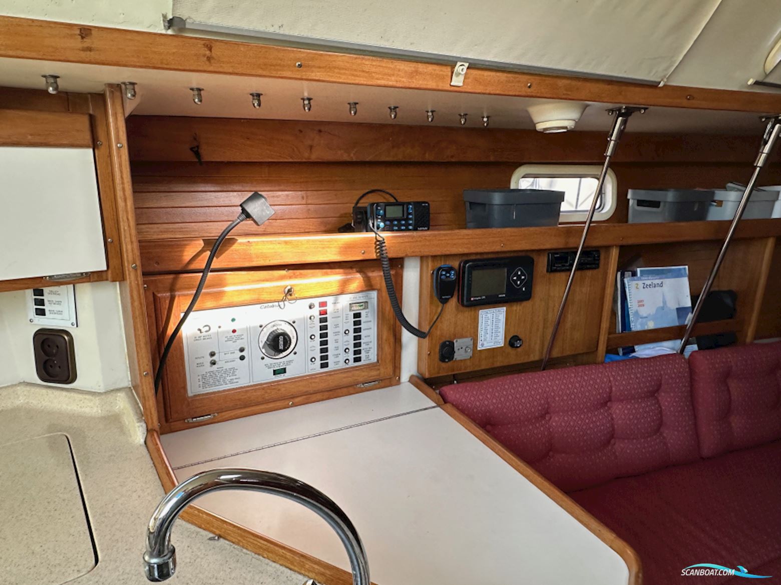 Catalina 320