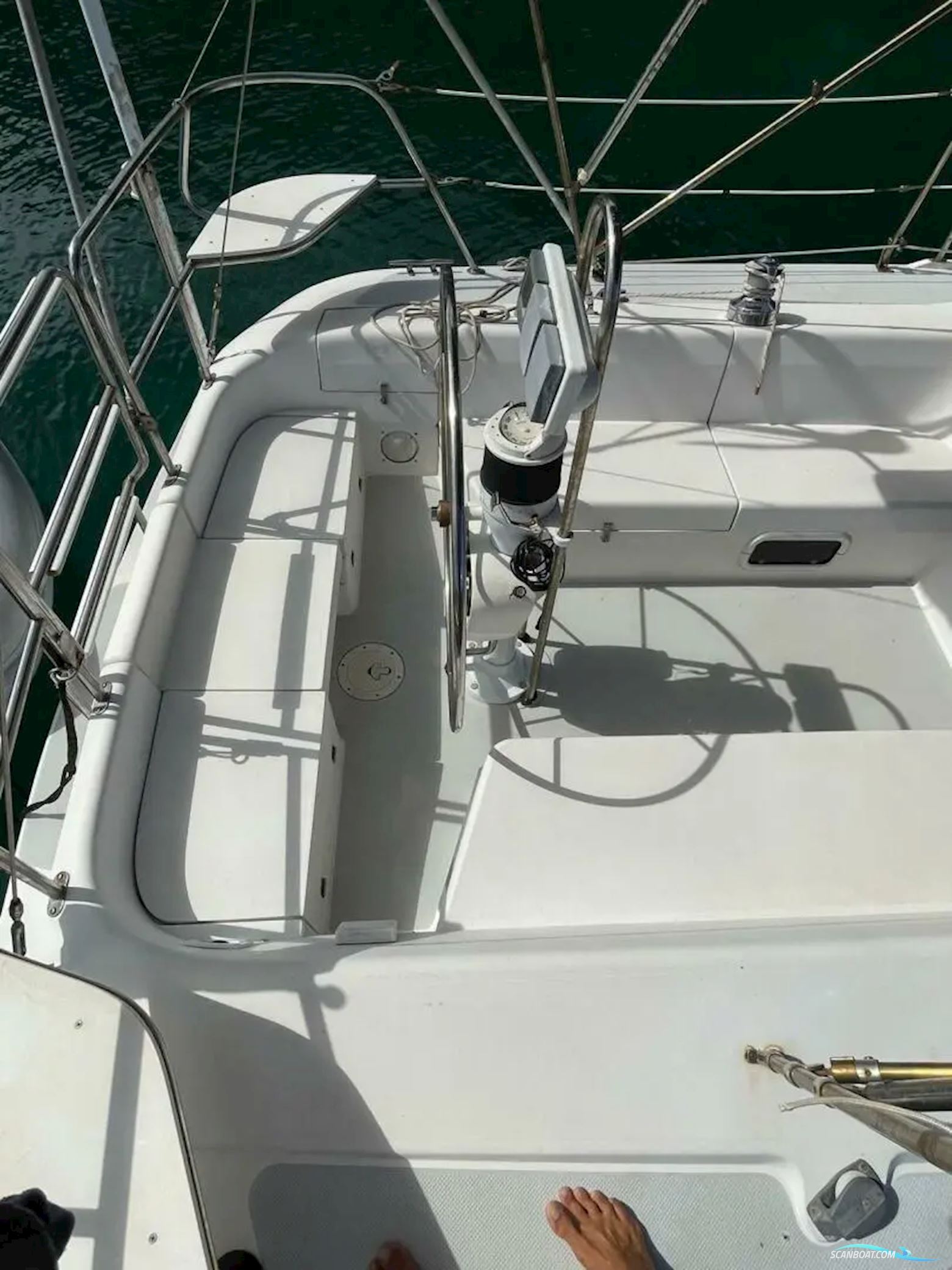 Catalina 320