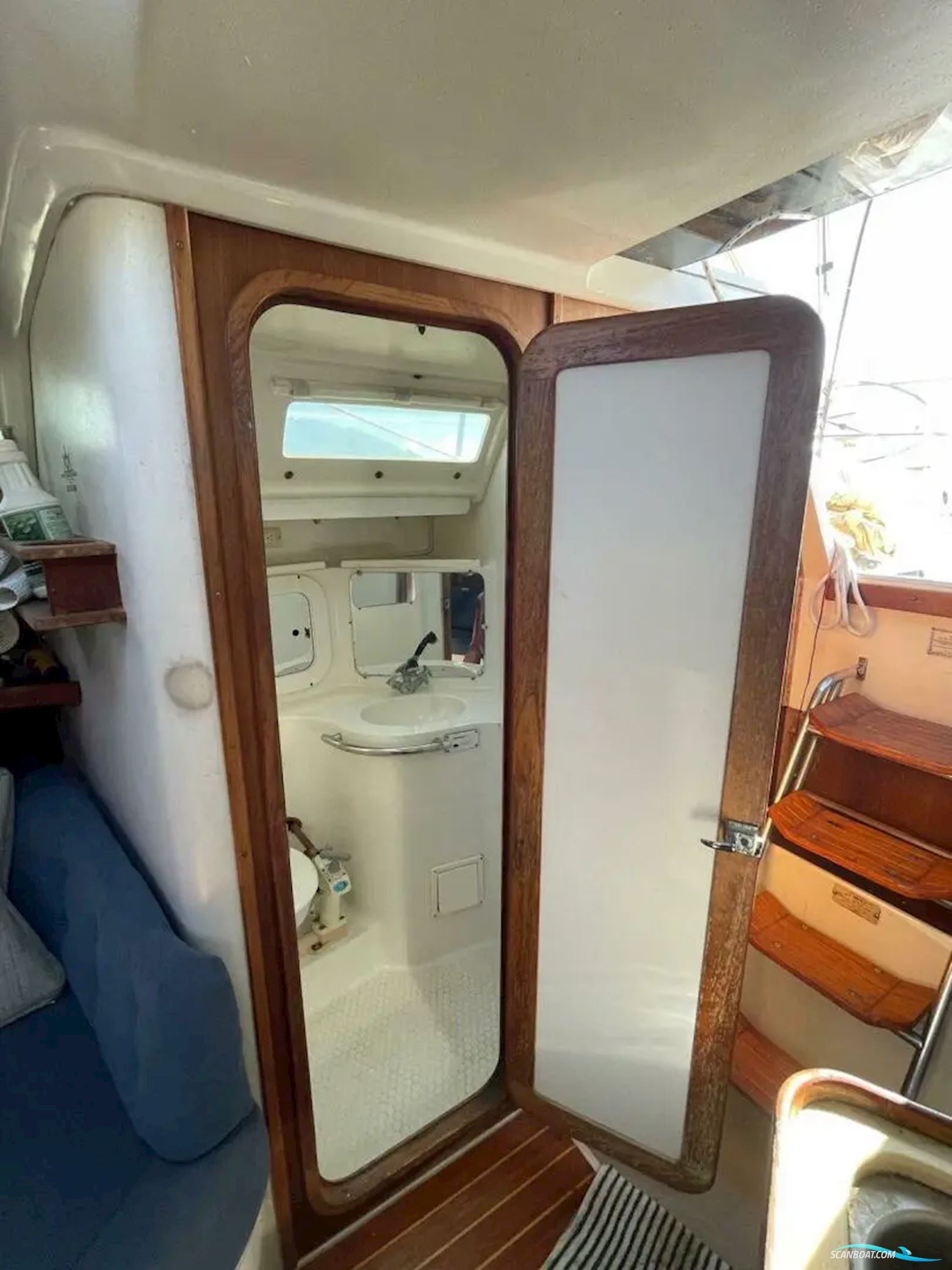 Catalina 320