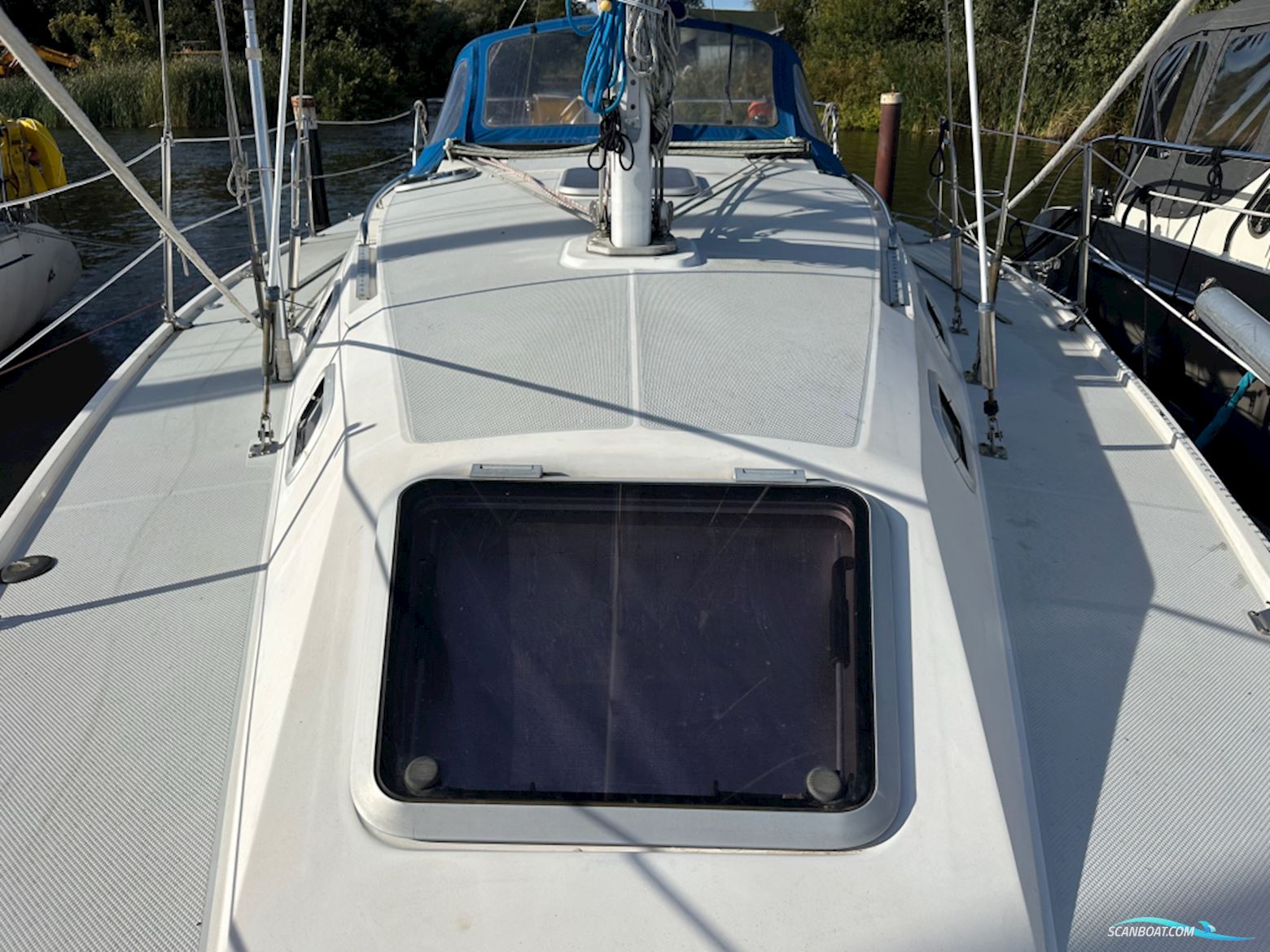 Catalina 320