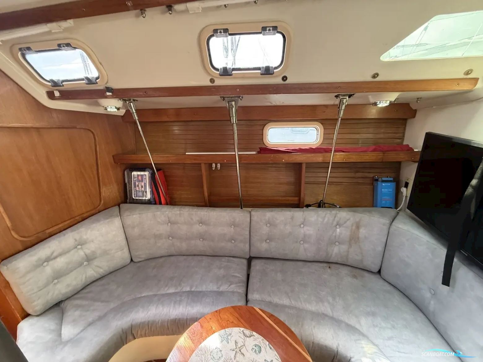 Catalina 320