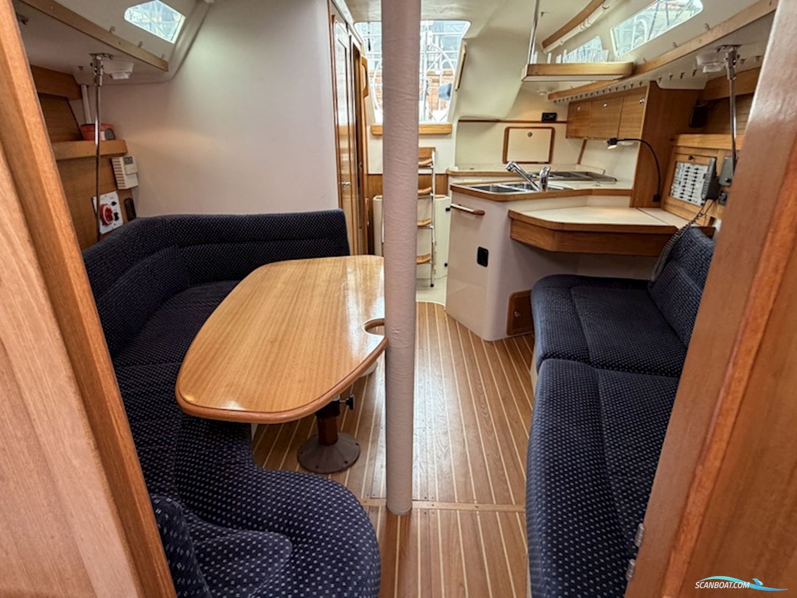 Catalina 320