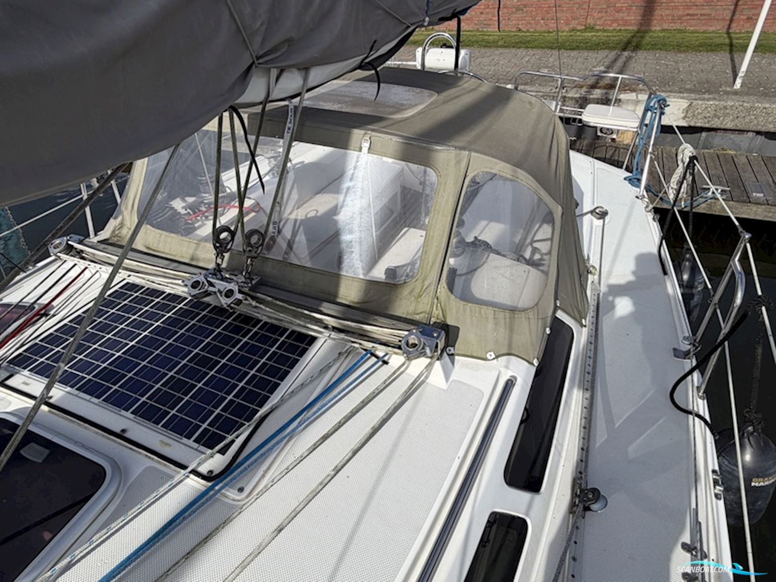 Catalina 320
