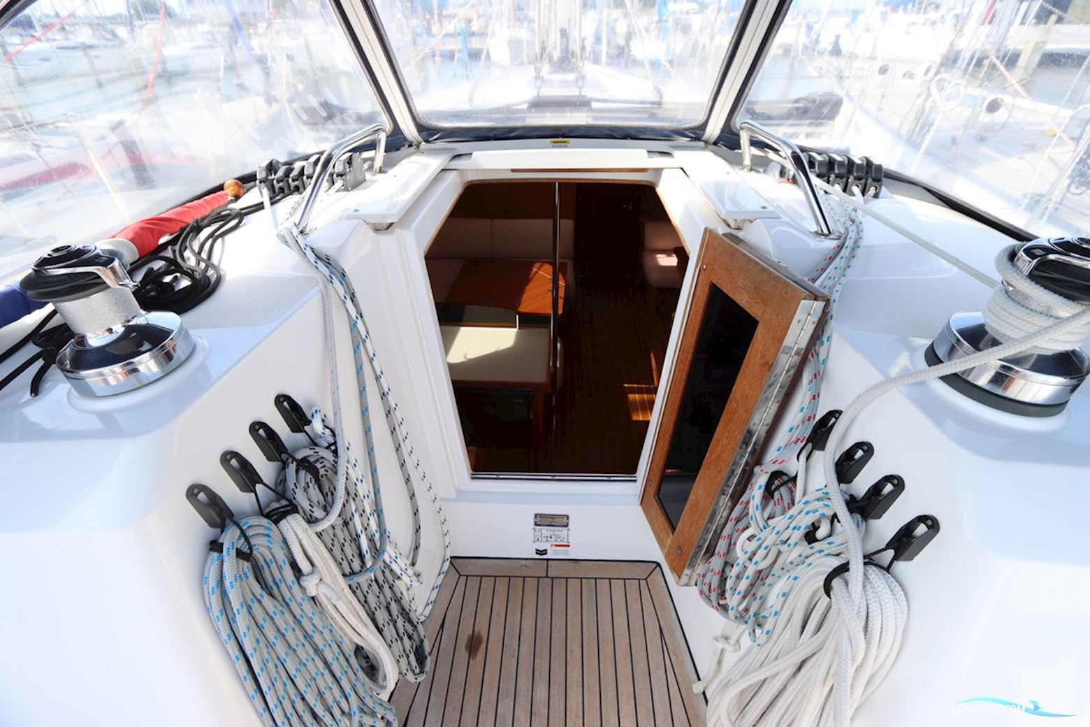 Catalina 445