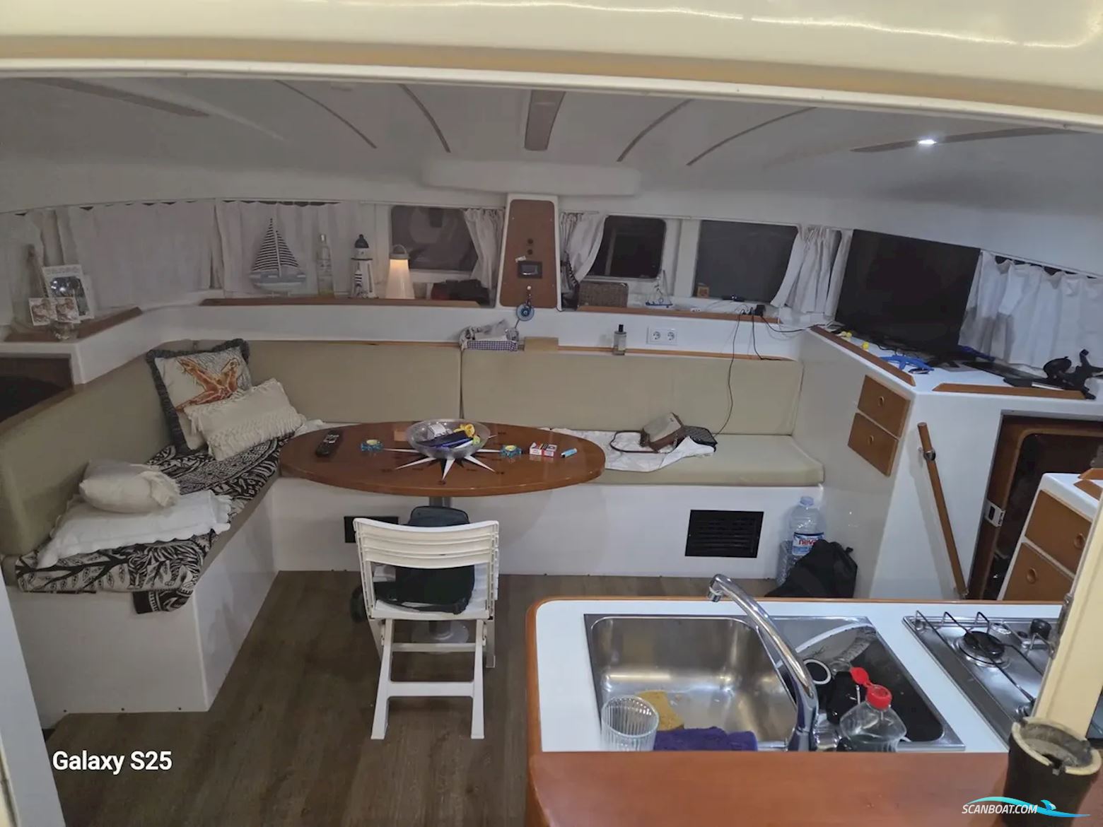 Catamaran Lagoon 380