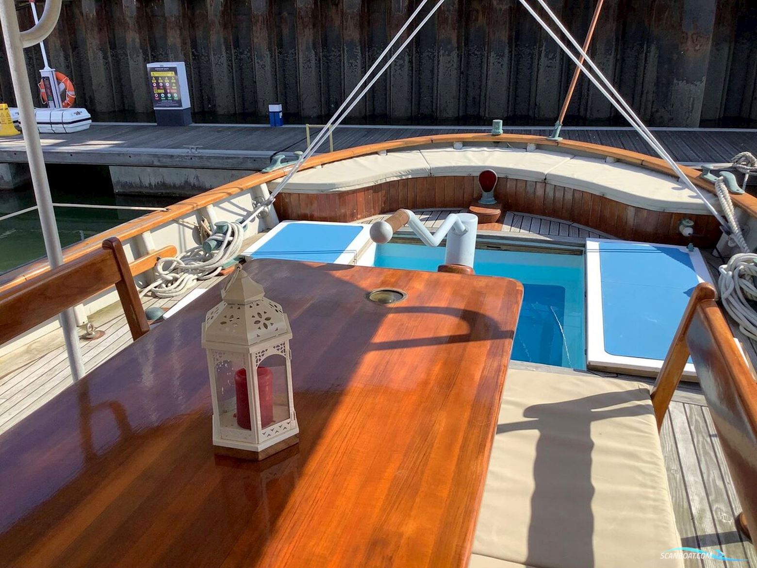 Classic Ketch Pilot House 65ft