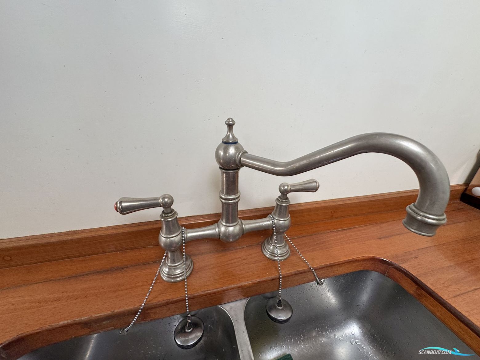 Classic Ketch Pilot House 65ft