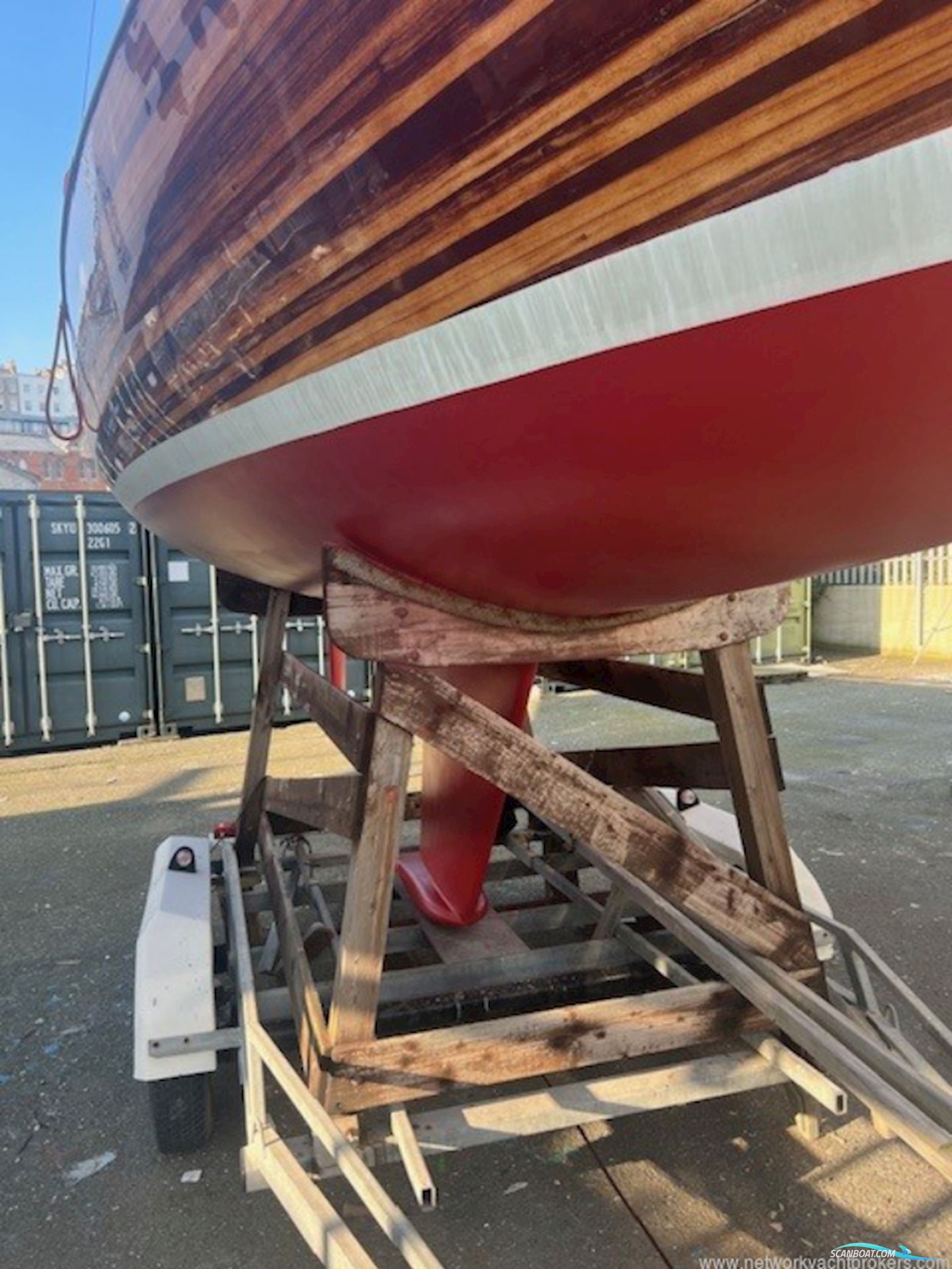 Classic Yacht Mullins Monarch 23