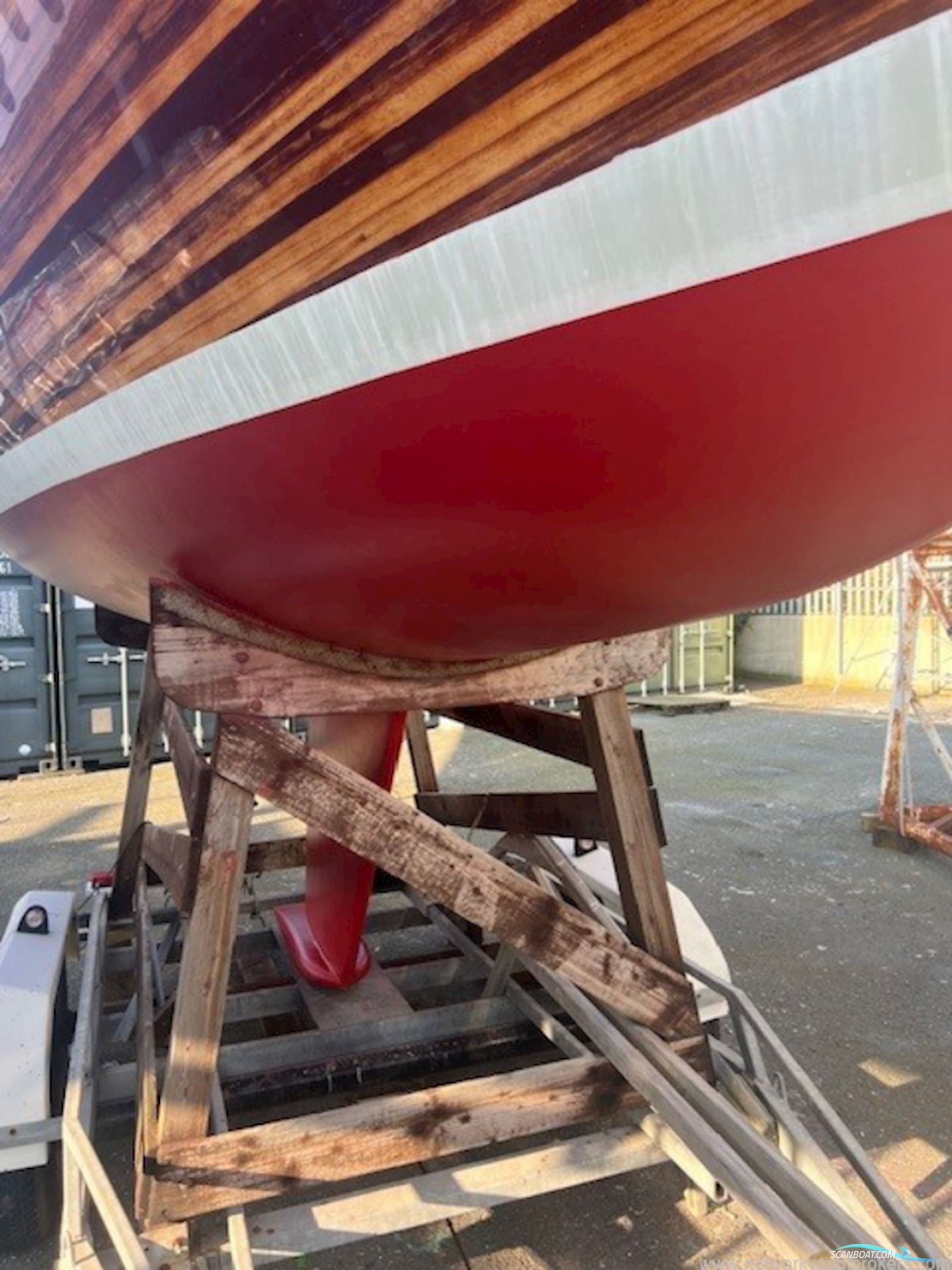 Classic Yacht Mullins Monarch 23