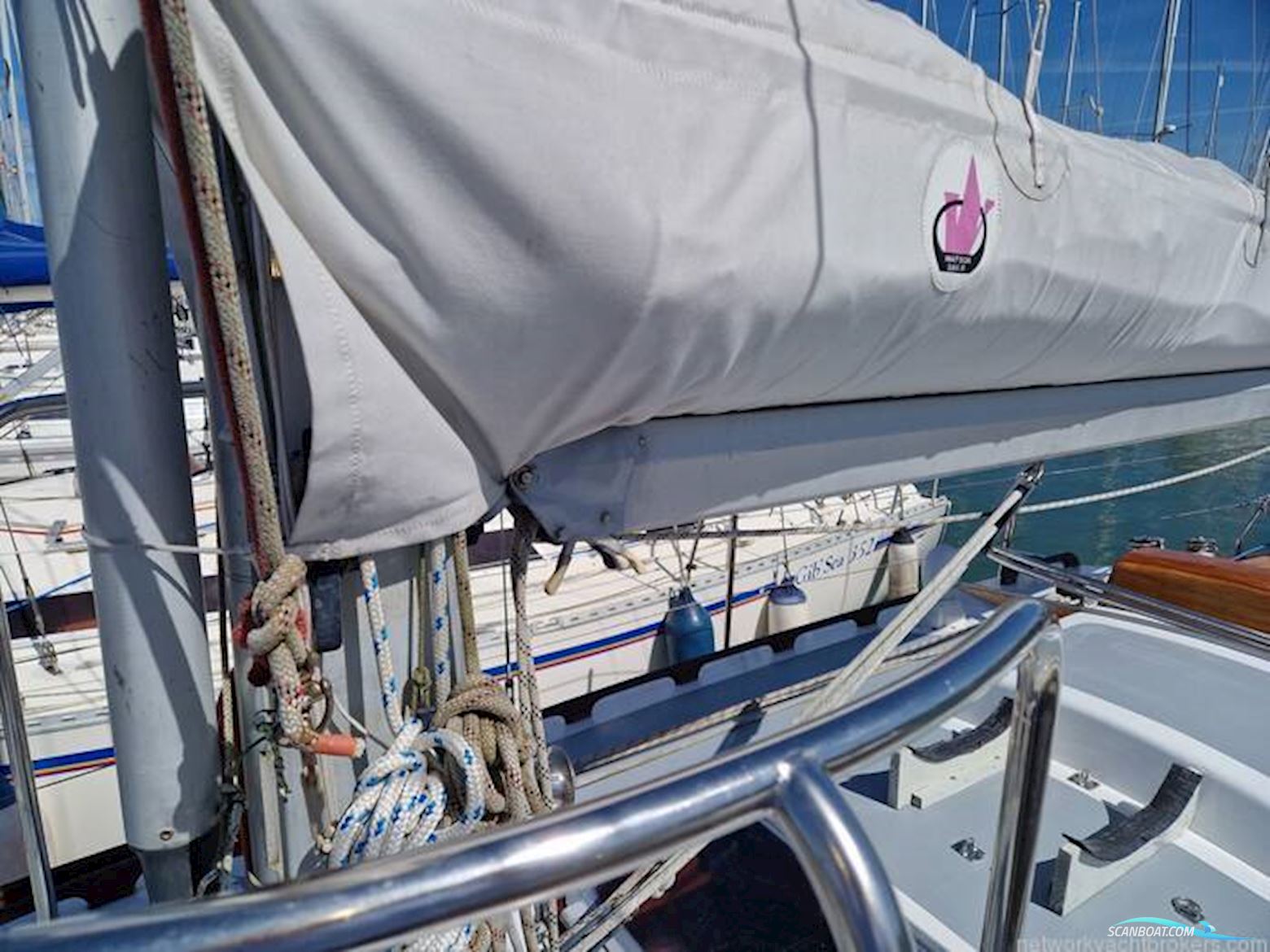 Classic Yacht Robertson 35