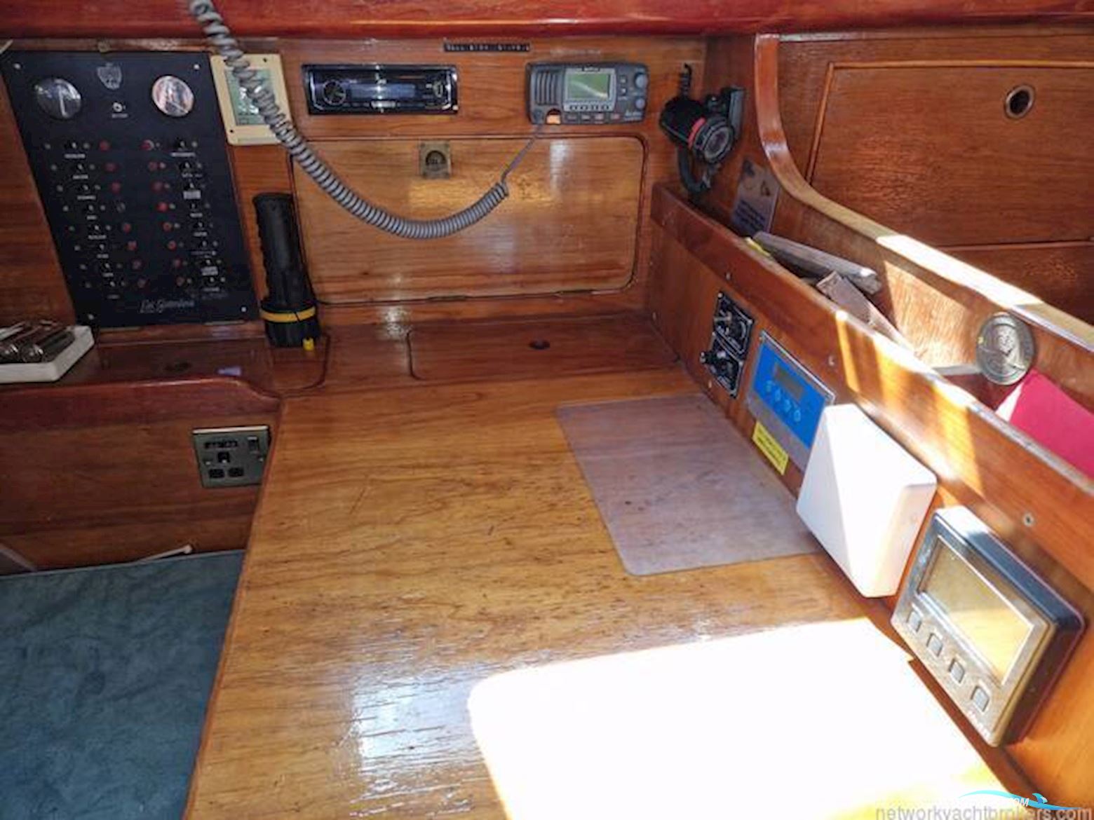 Classic Yacht Robertson 35