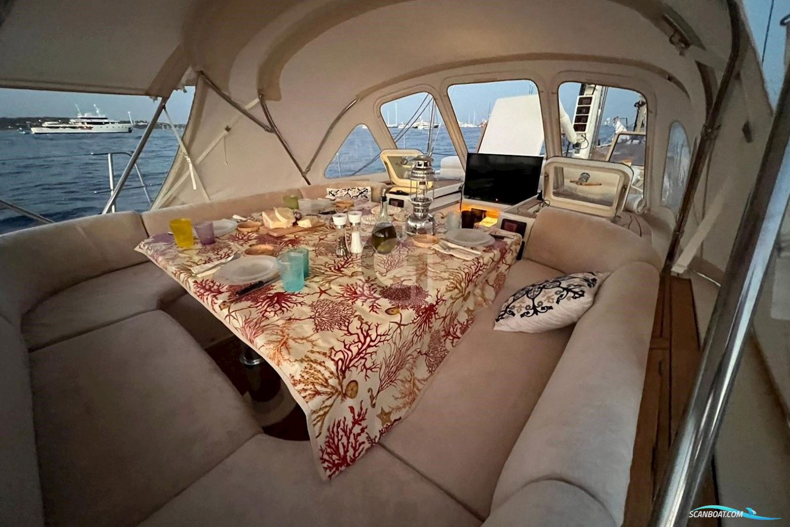 CN Yacht 2000 Felci FY71