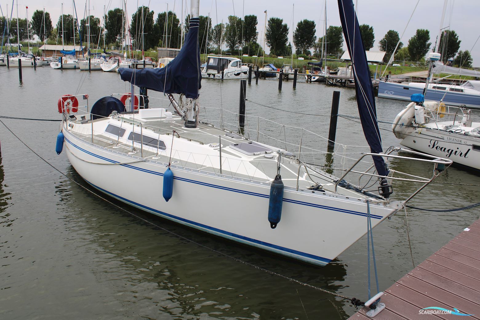 Colvic Liberator 35 Segelbåt 1981, med Solé motor, Holland