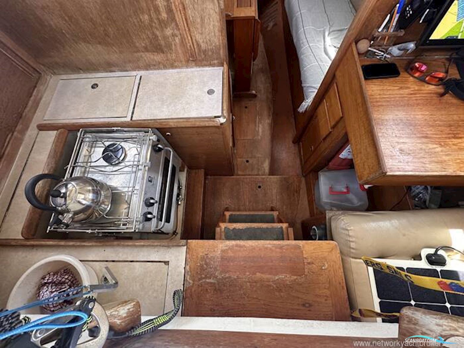 Contessa 32