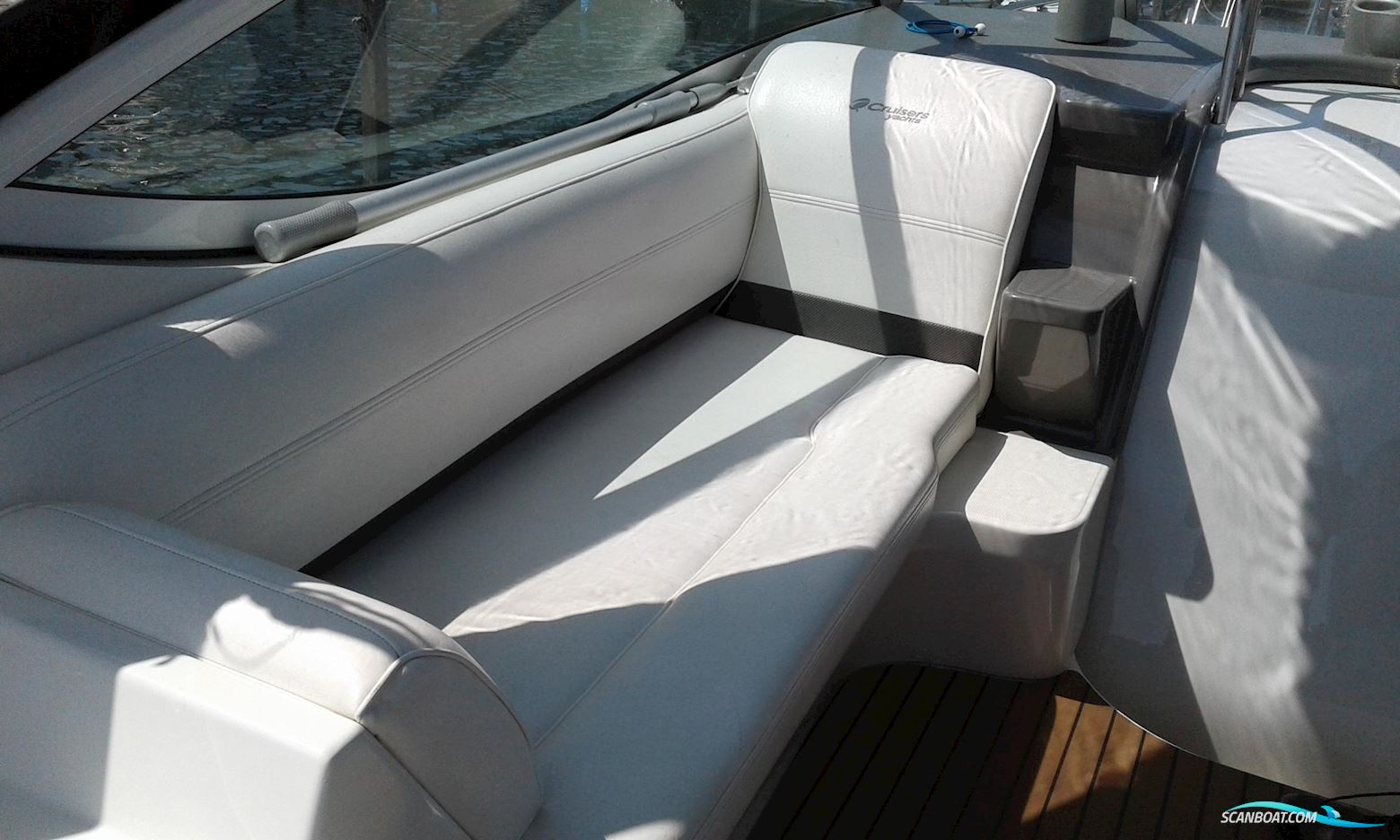 Cruisers Yachts 300 Cxi Express