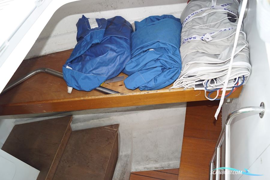 Custom Build 50 Feet Decksalon Yacht