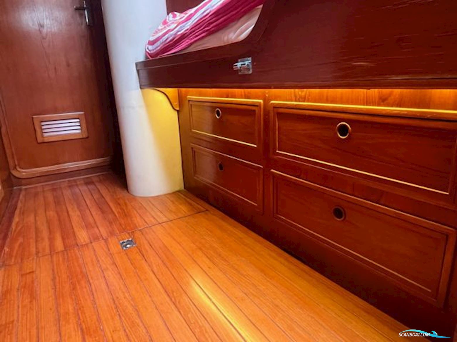 Custom built boat DAMIEN II Joubert-Nivelt 16m steel sailing yacht