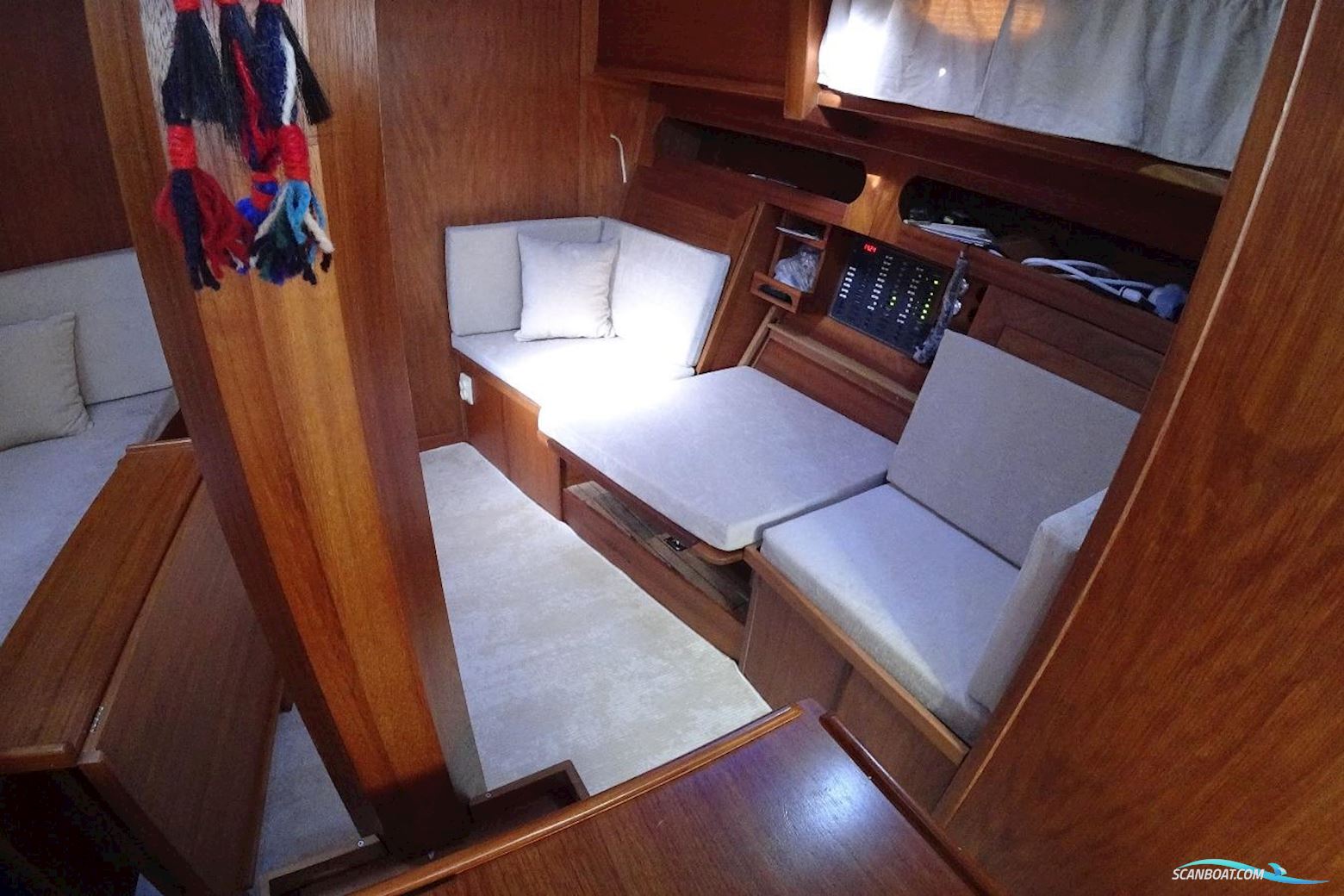 Custom Built Hout bay 40