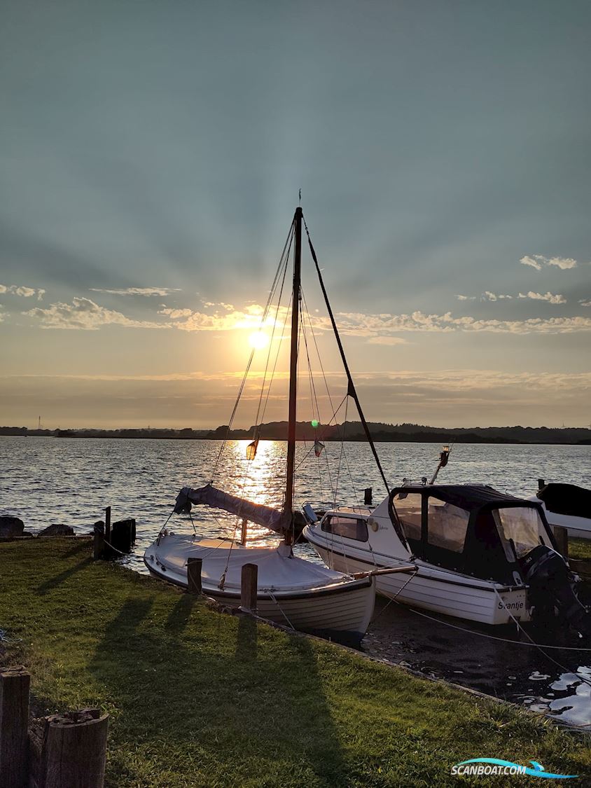 Damjolle Kragejolle Tuckerboot Gaffelsegler Spitzgatter Poca 17