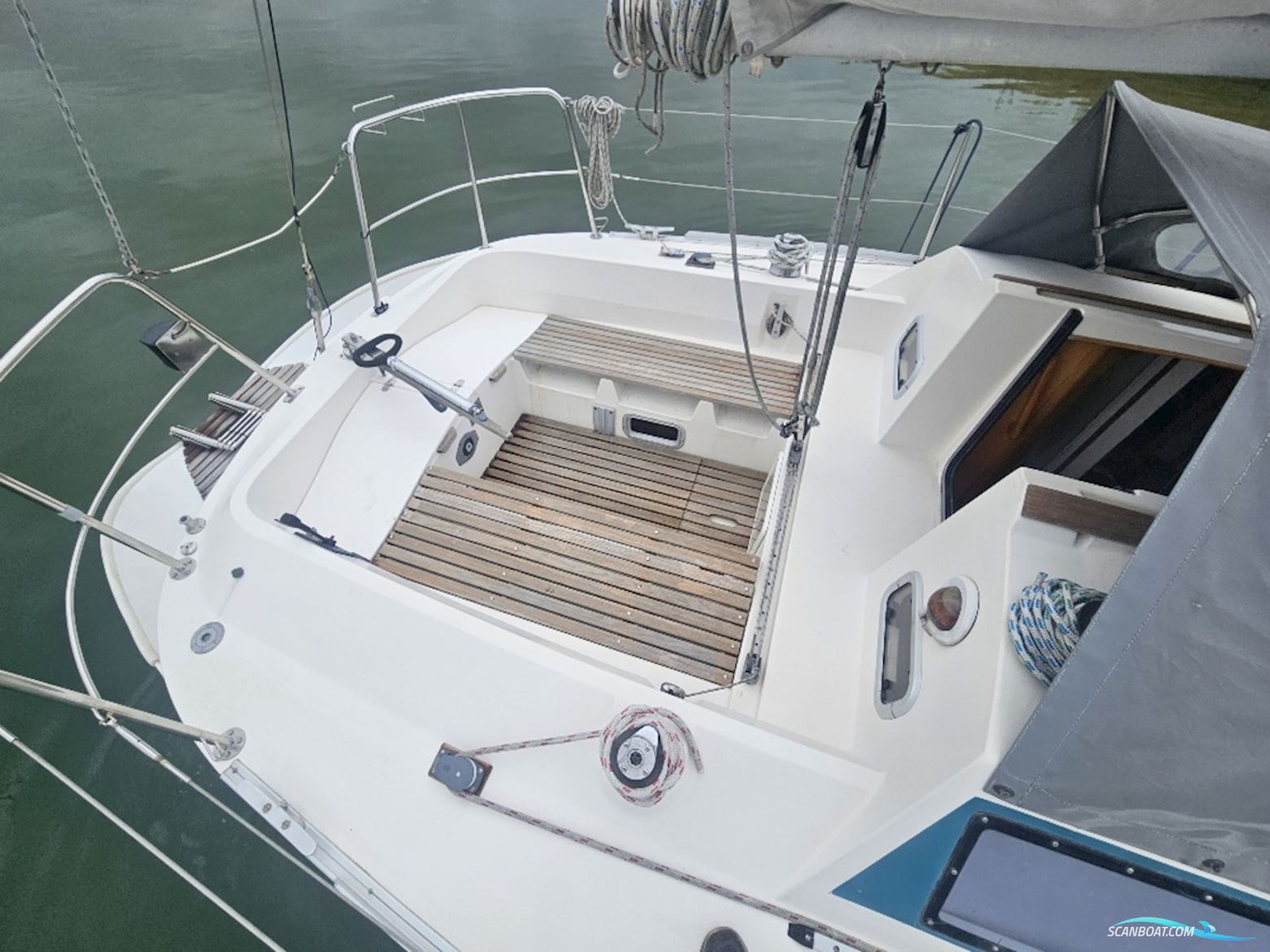 Dufour 28