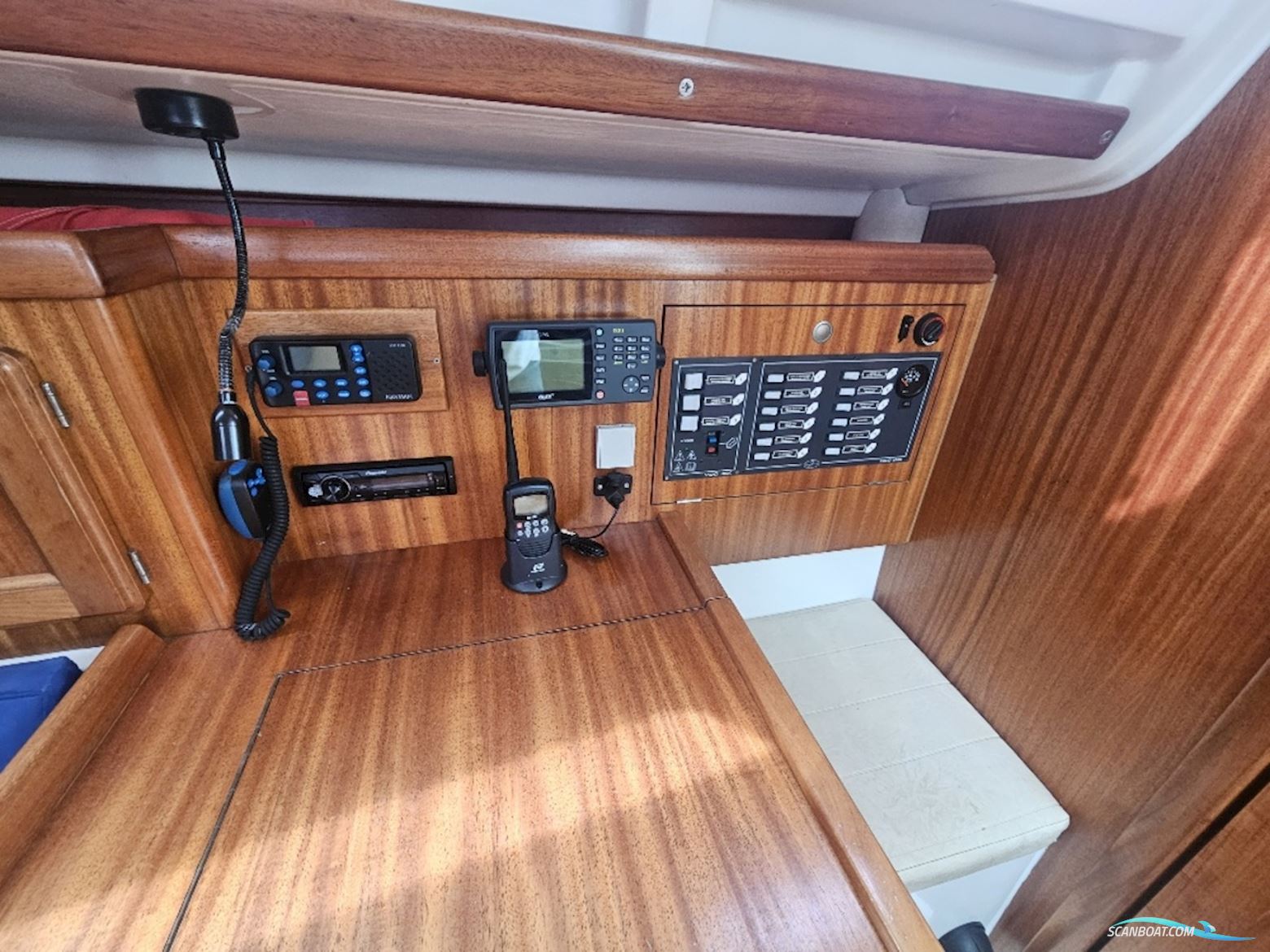 Dufour 32 Classic