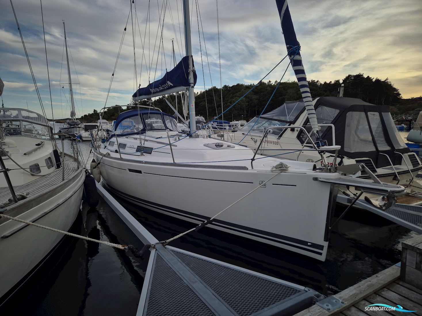 Dufour 325 Grand Large Segelbåt 2008, med  Volvo Penta D1-20 motor, Sverige