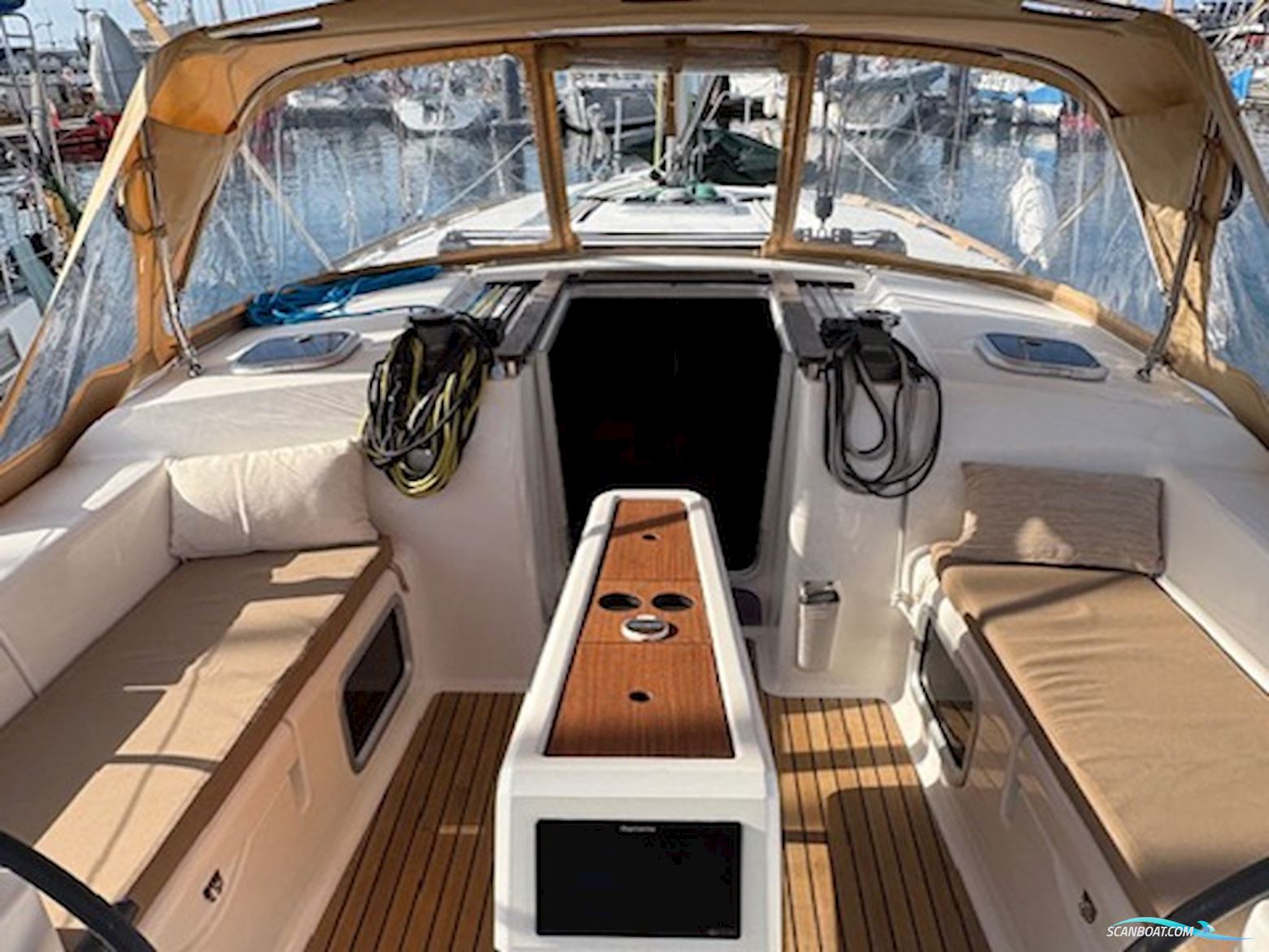 Dufour 380 Grand Large