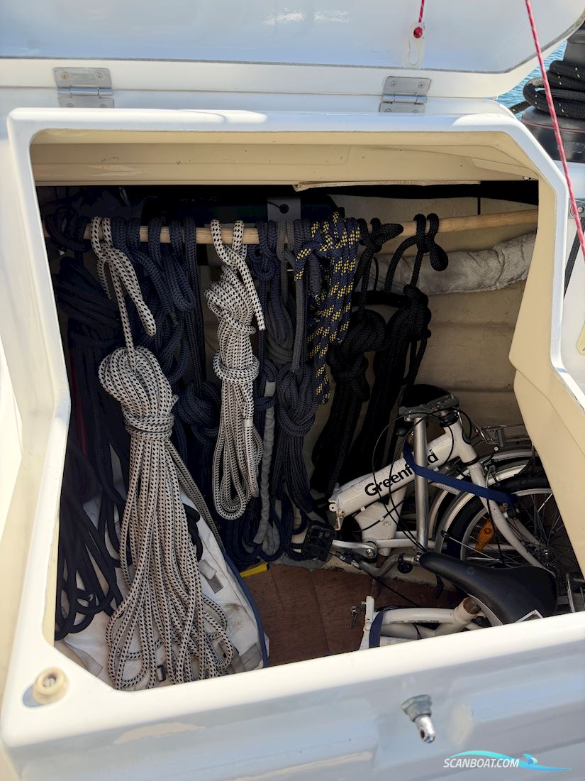 Dufour 40 Performance