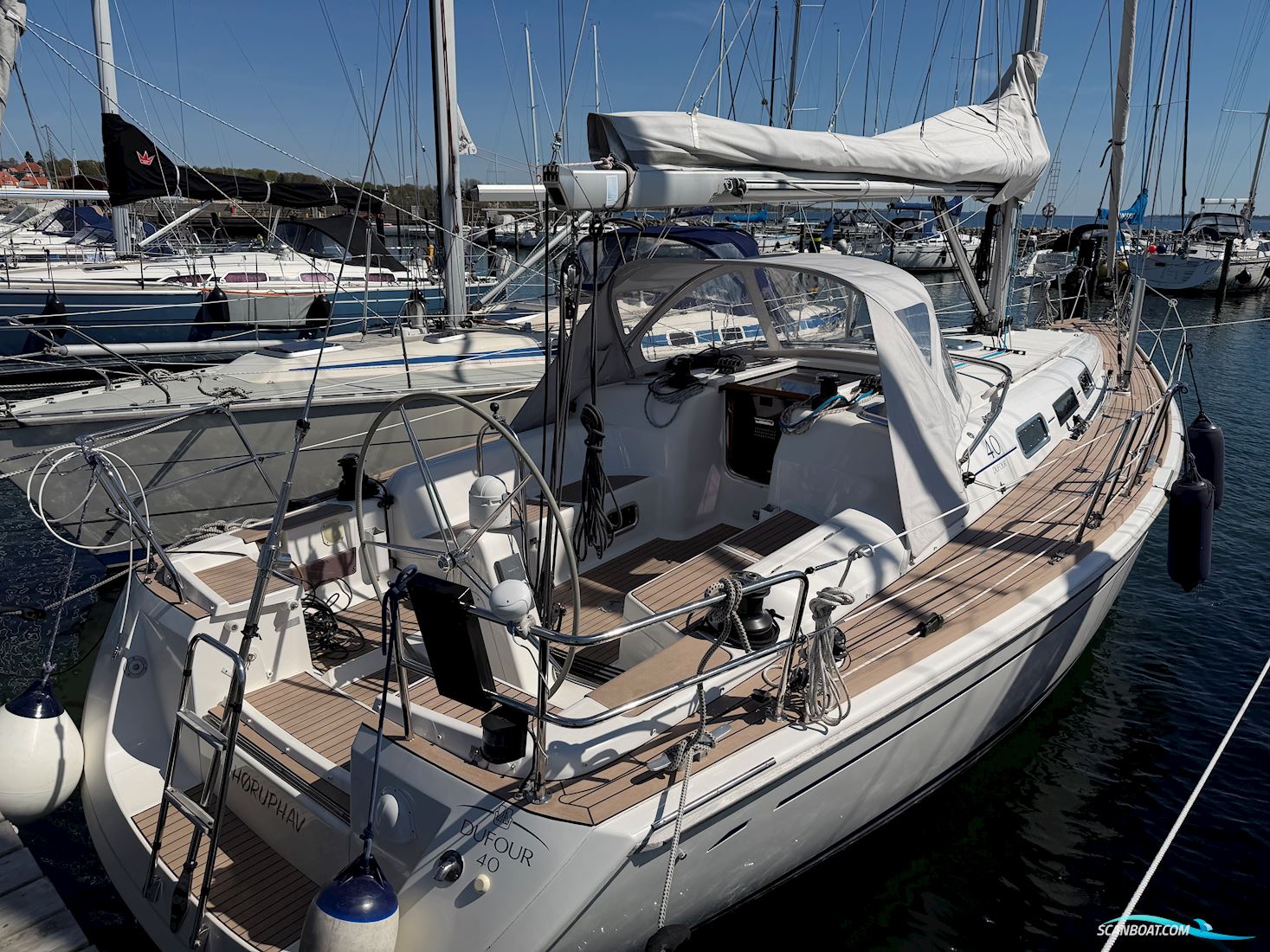 Dufour 40 Performance