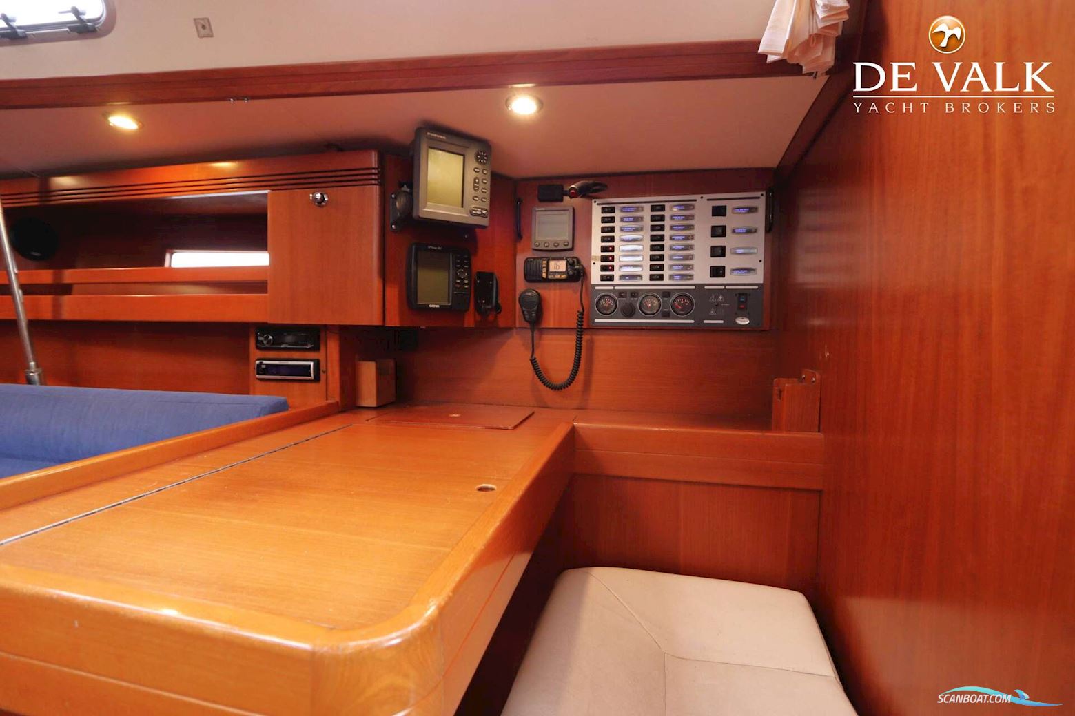 Dufour 44 Performance