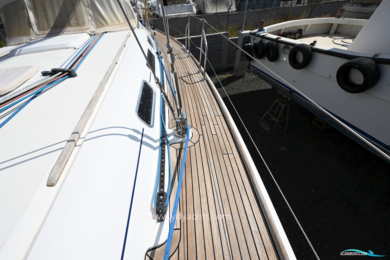 Dufour 44 Performance