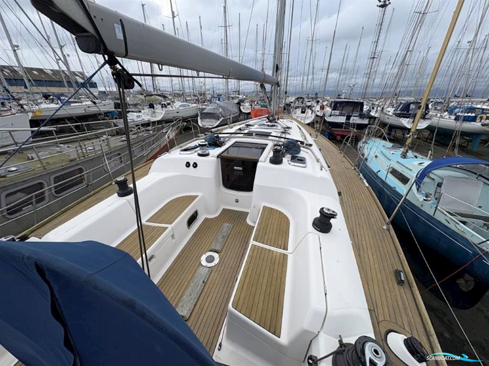 Dufour 44 Performance
