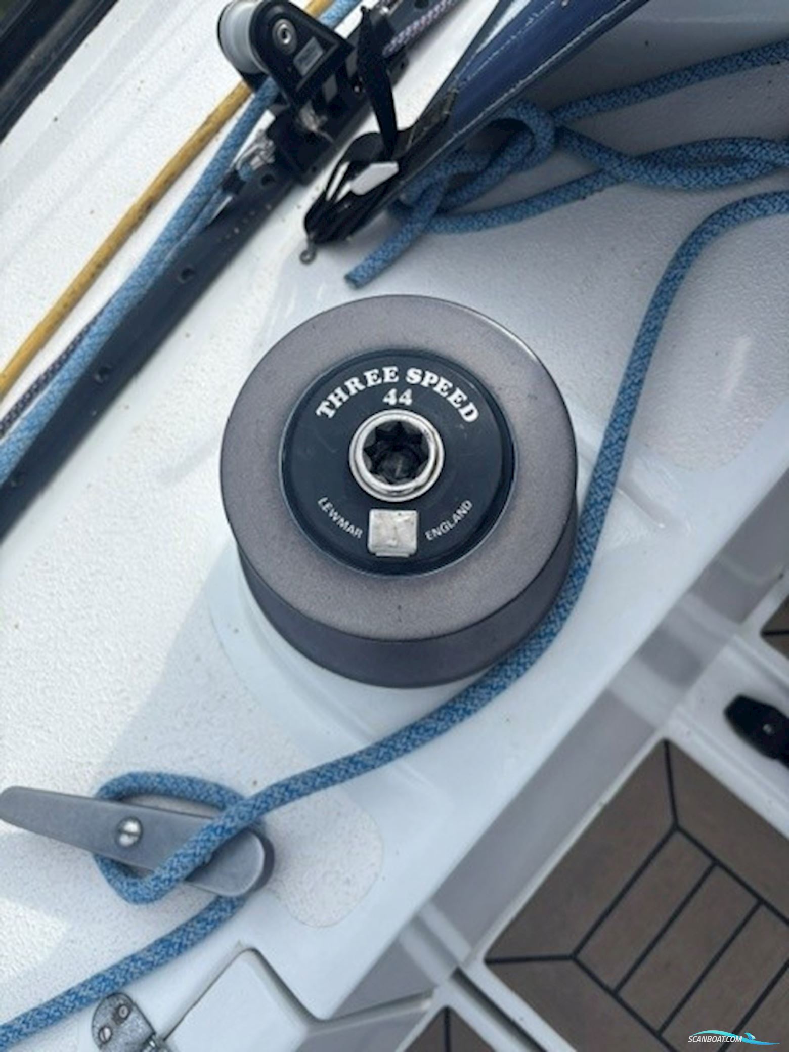 Dufour 4800