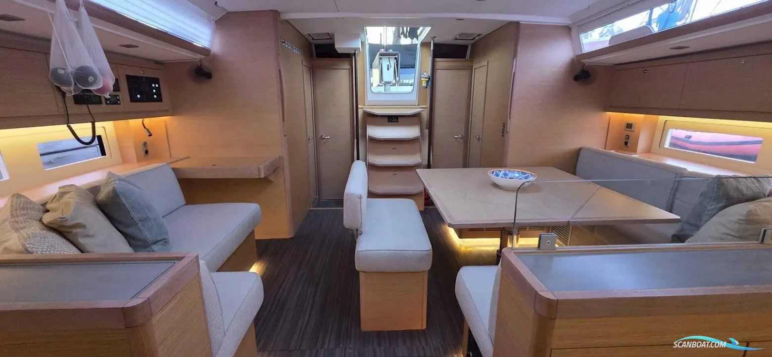 Dufour 530