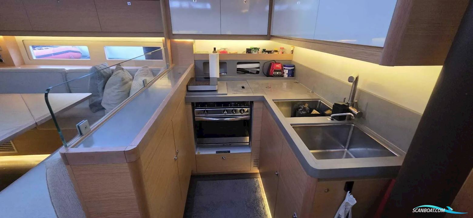 Dufour 530