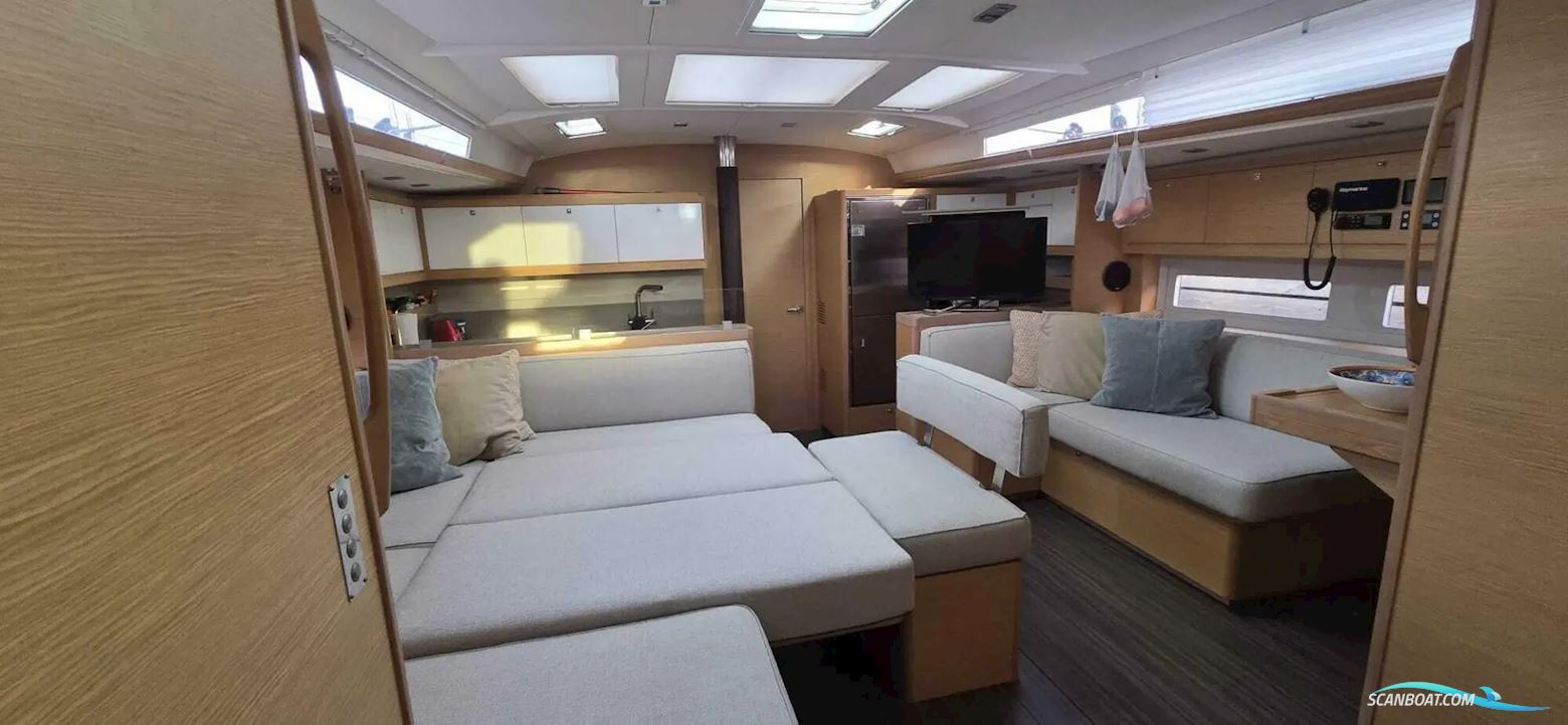 Dufour 530