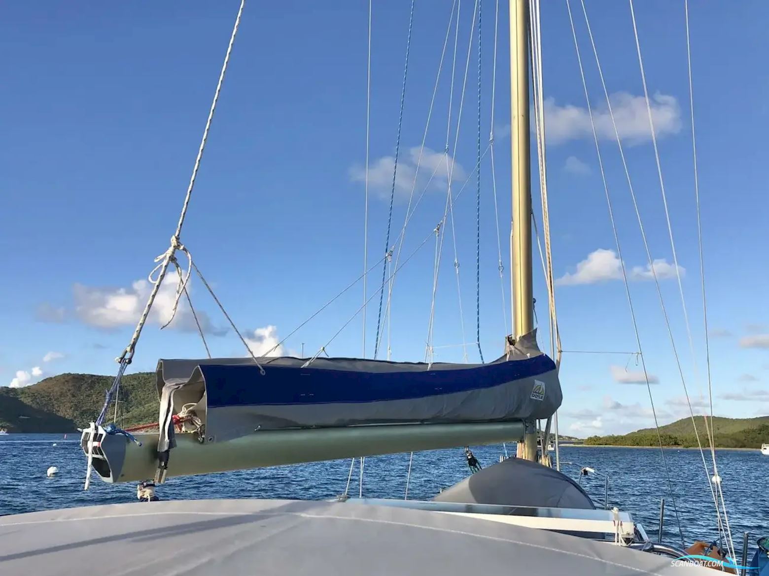 Dufour Apogee 35