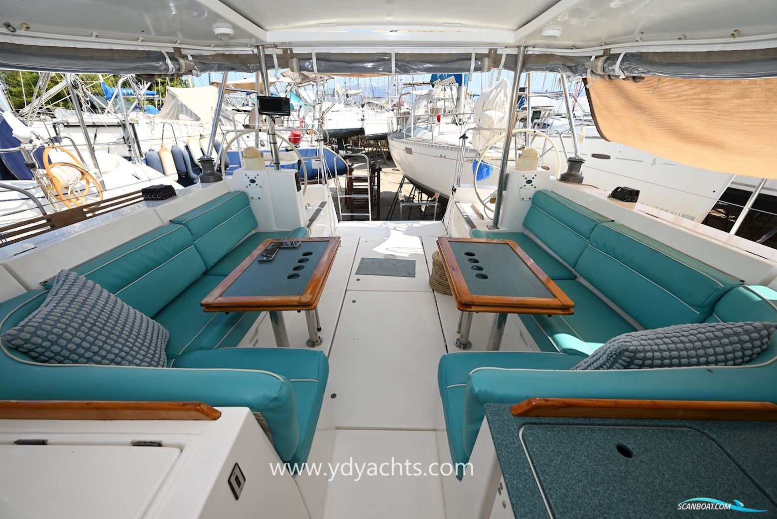 Dufour Atoll 43 Owner's Version