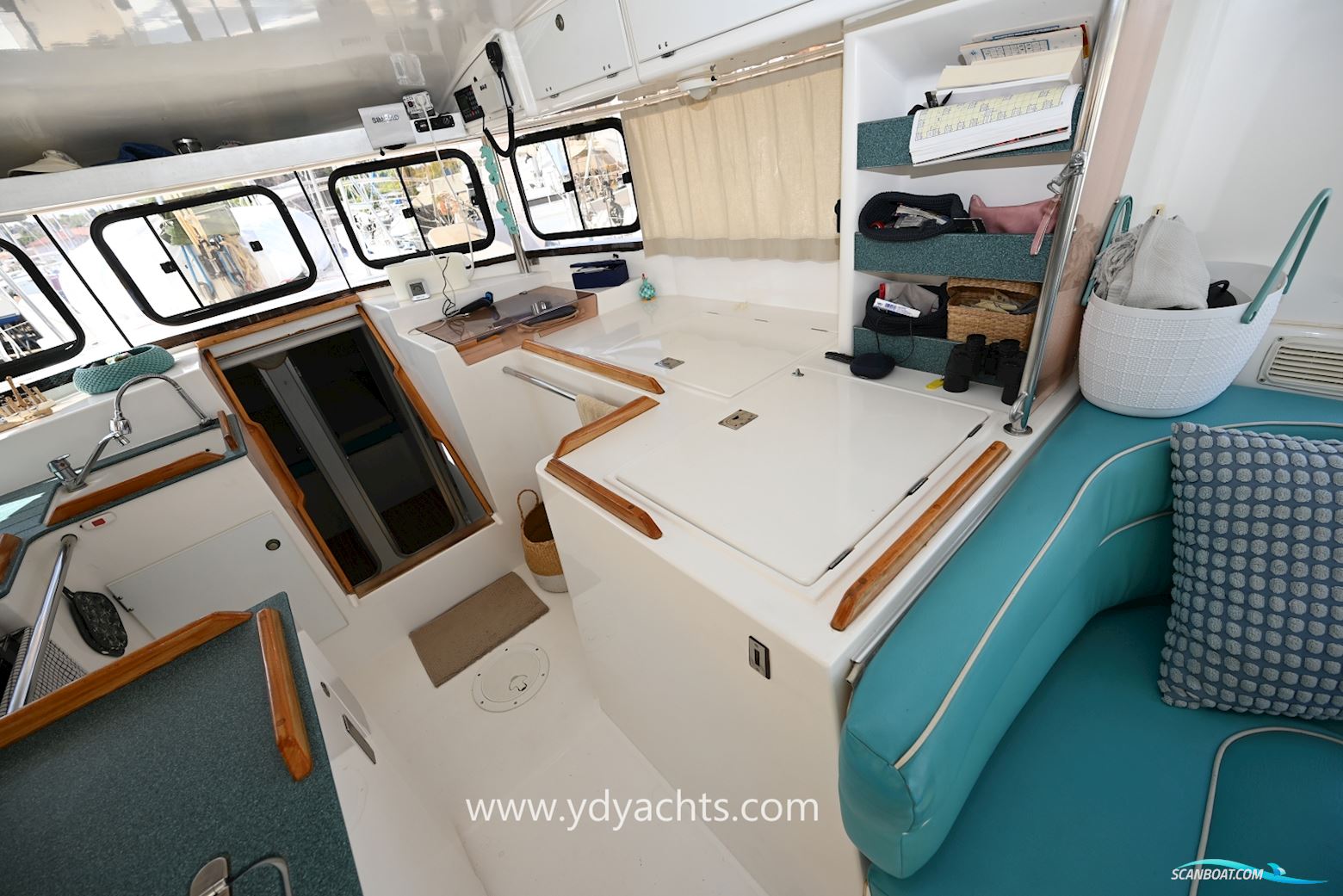 Dufour Atoll 43 Owner's Version