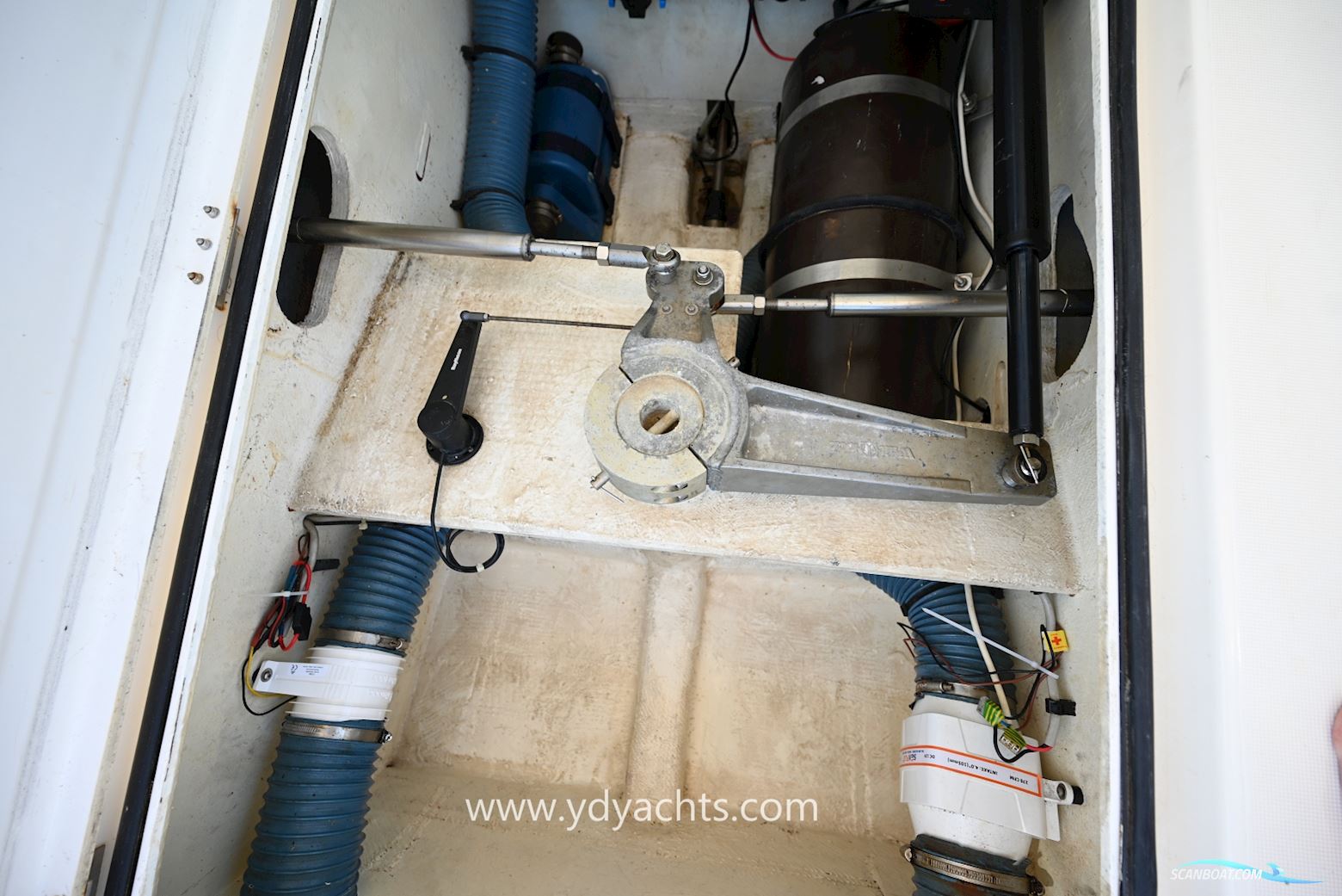 Dufour Atoll 43 Owner's Version