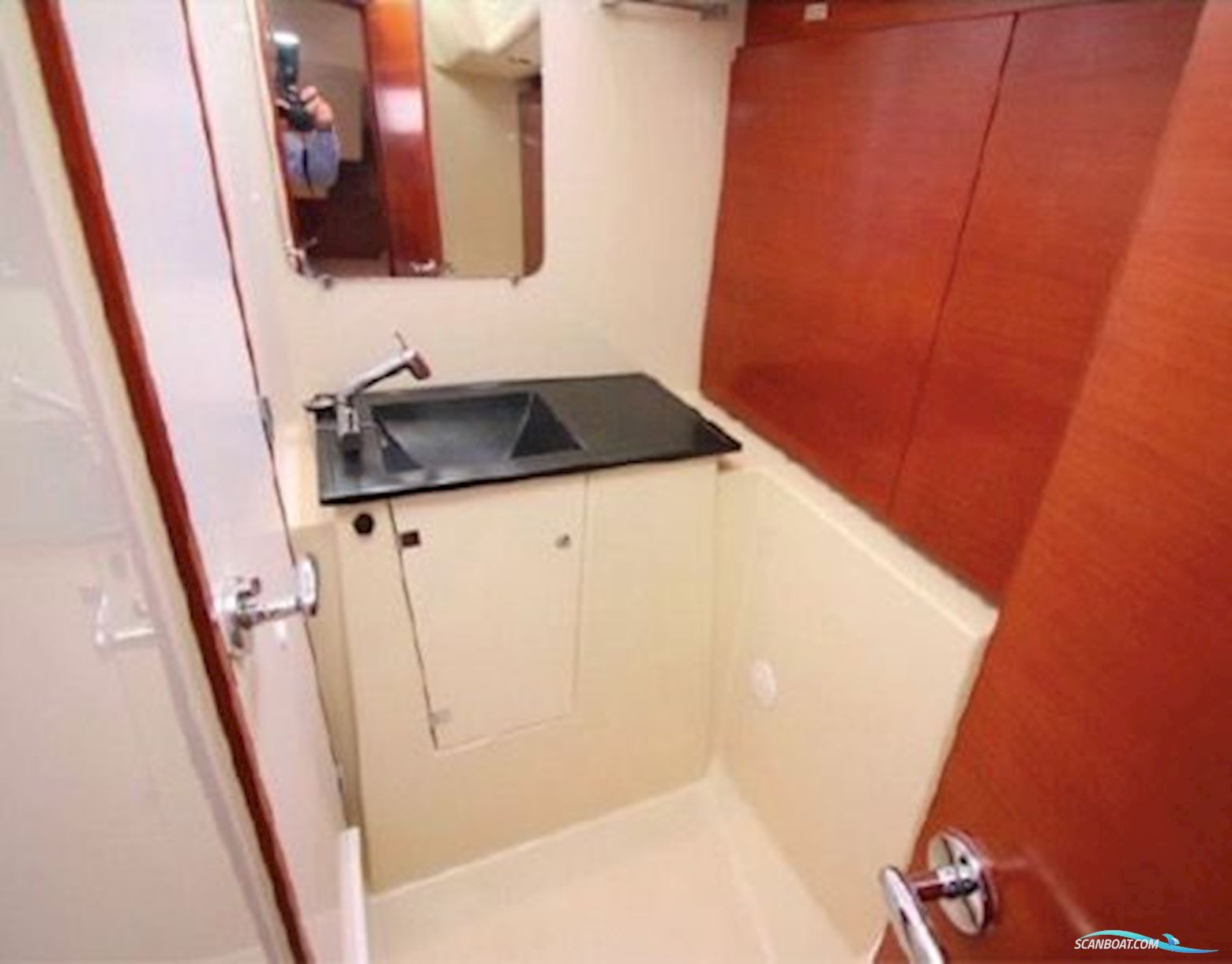 Dufour Yachts 485 Grand Large